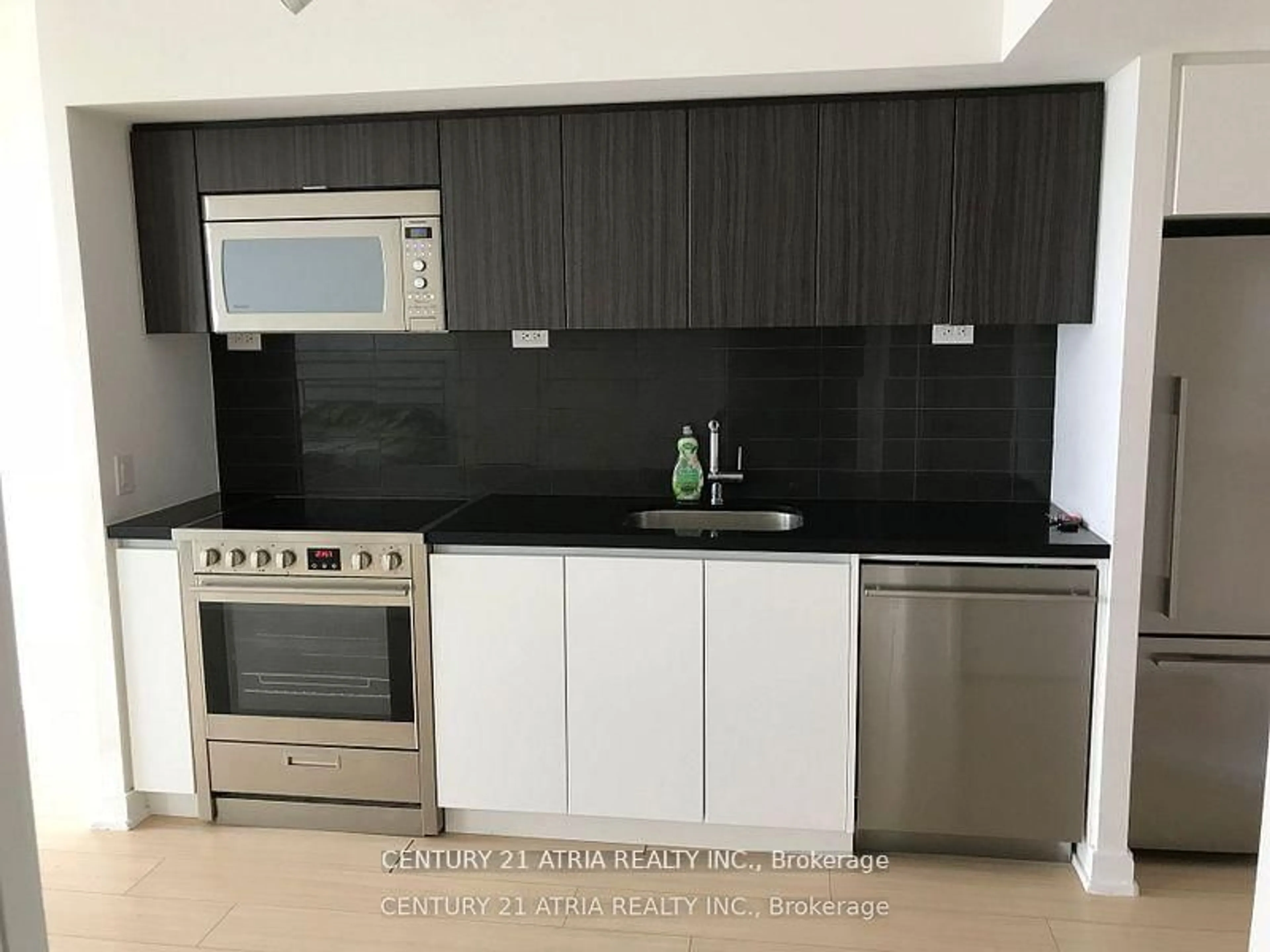 Standard kitchen, unknown for 85 Queens Wharf Rd #2310, Toronto Ontario M5V 0J9