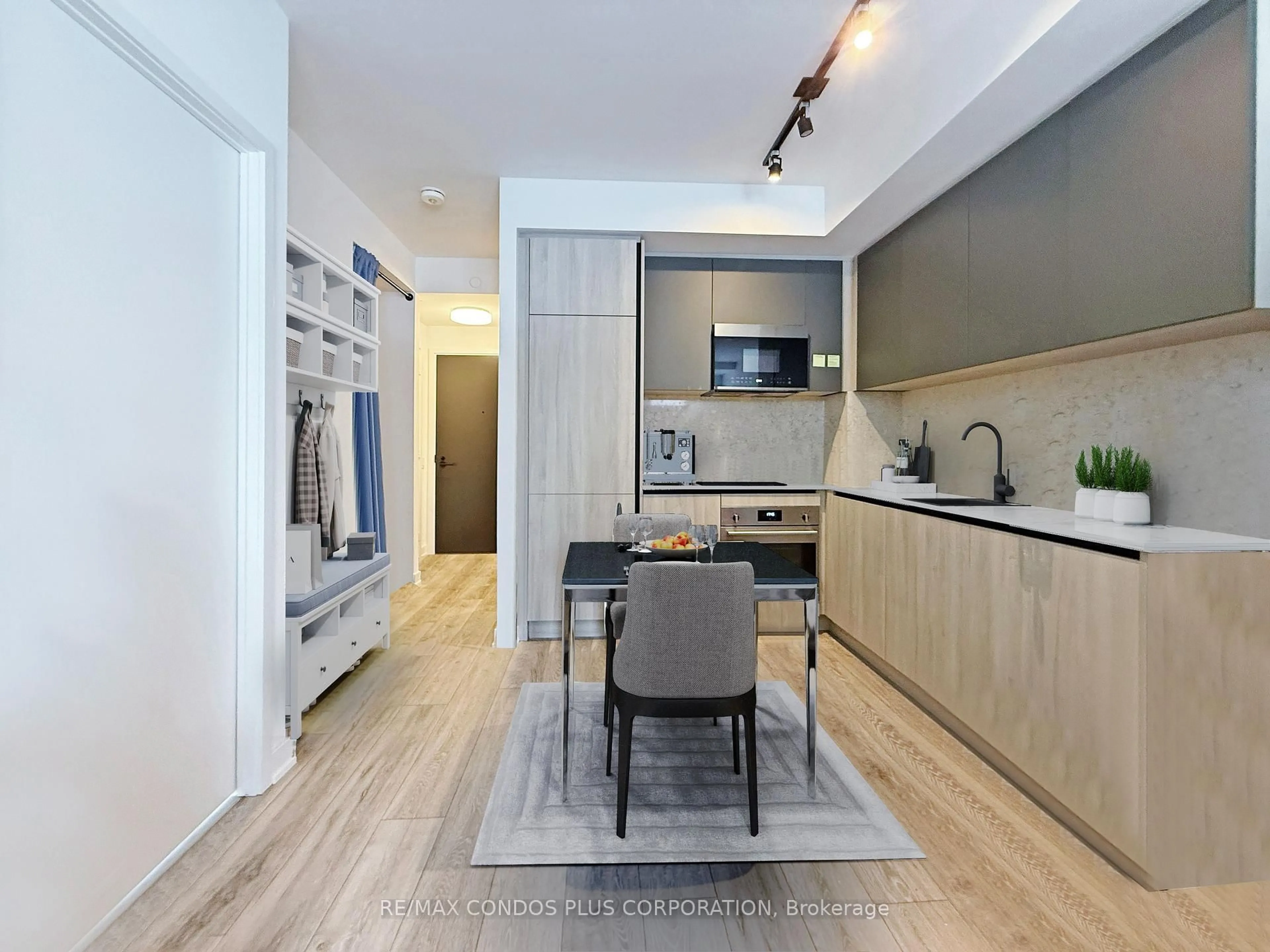 Open concept kitchen, unknown for 108 Peter St #720, Toronto Ontario M5V 0W2