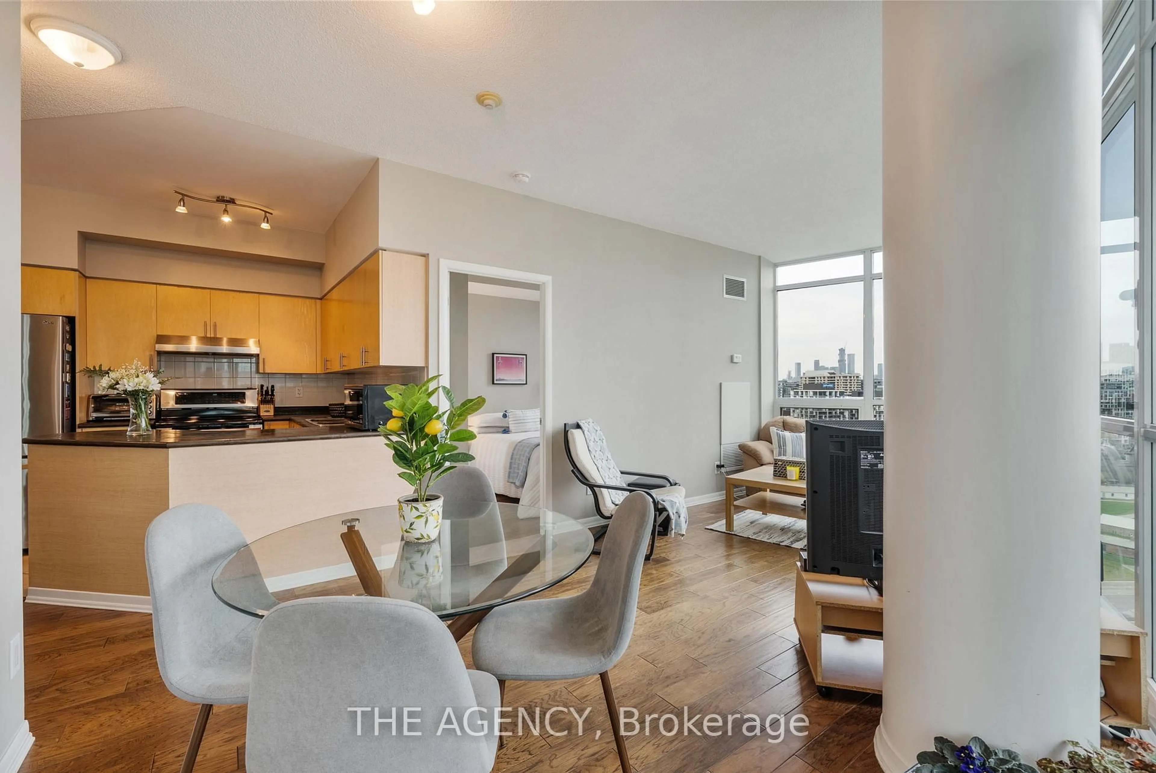Open concept kitchen, unknown for 231 Fort York Blvd #2011, Toronto Ontario M5V 1B2