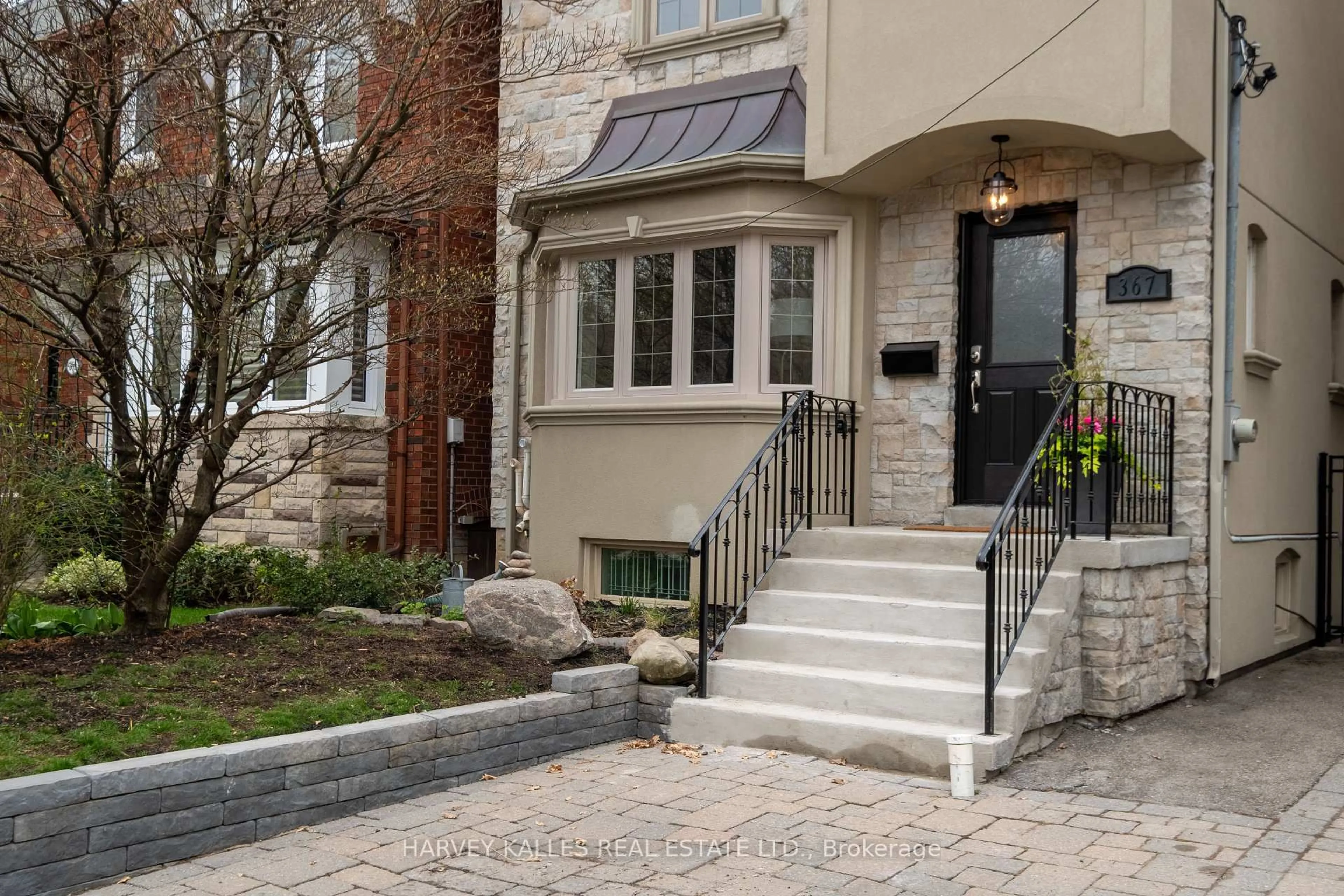 Home with brick exterior material, street for 367 Brookdale Ave, Toronto Ontario M5M 1R1
