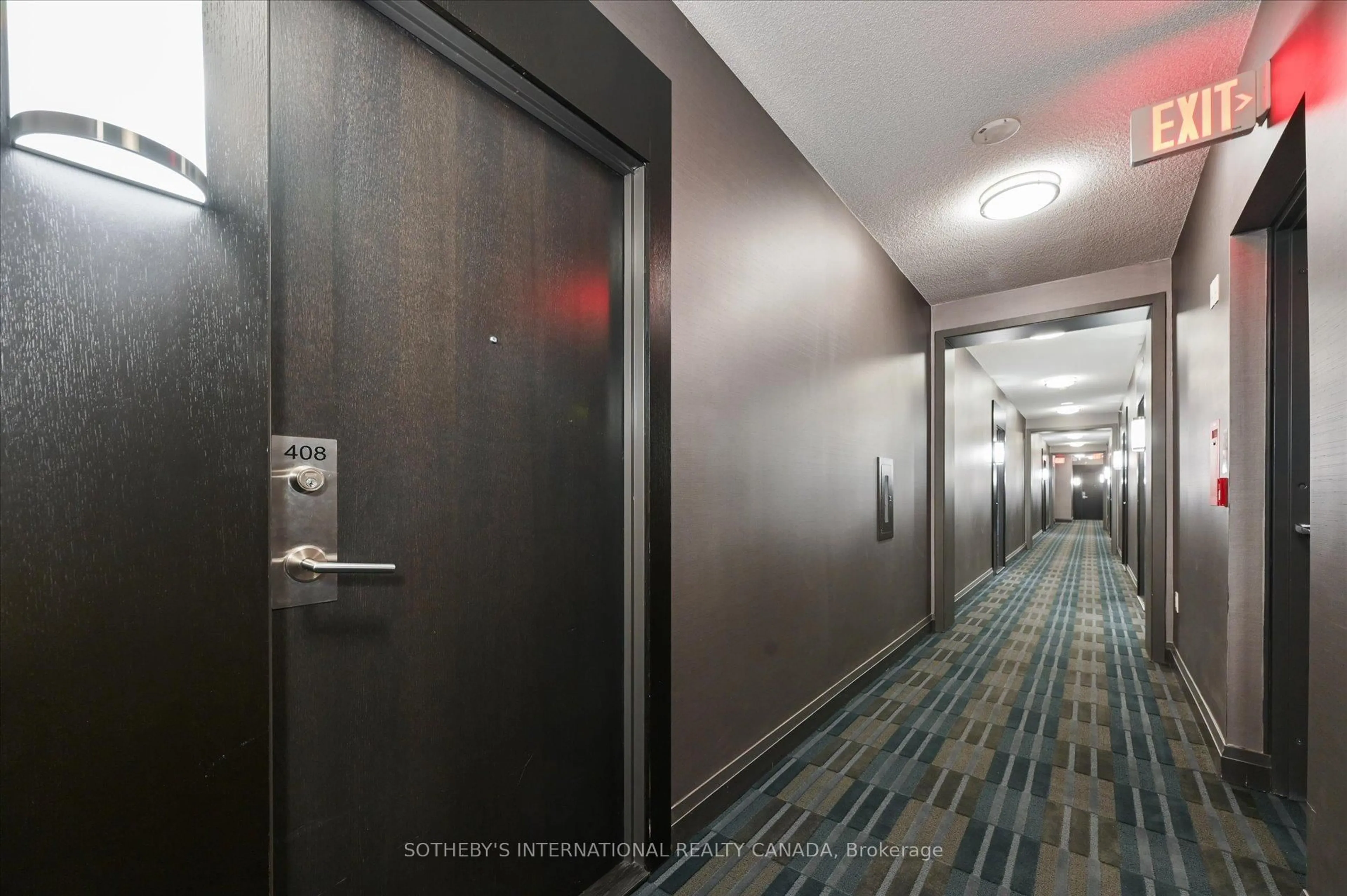 Indoor foyer for 60 Berwick Ave #408, Toronto Ontario M5P 0A3