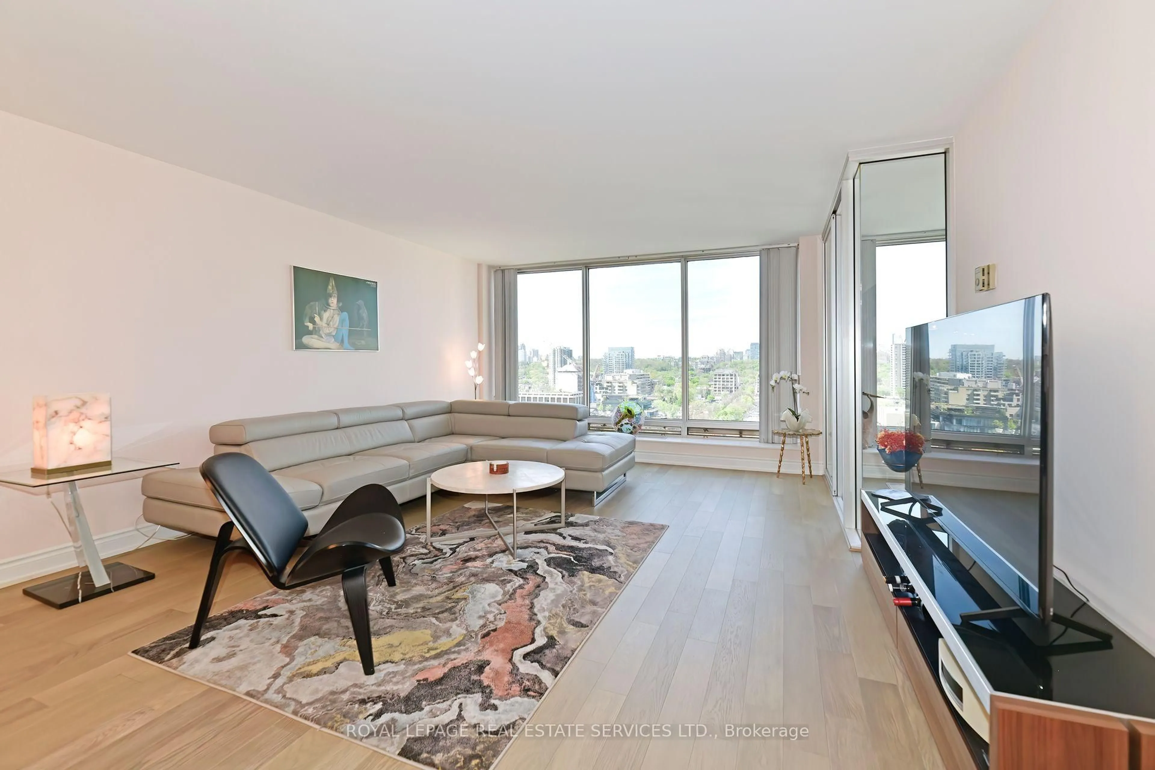 Living room with furniture, unknown for 110 Bloor St #1703, Toronto Ontario M5S 2W7