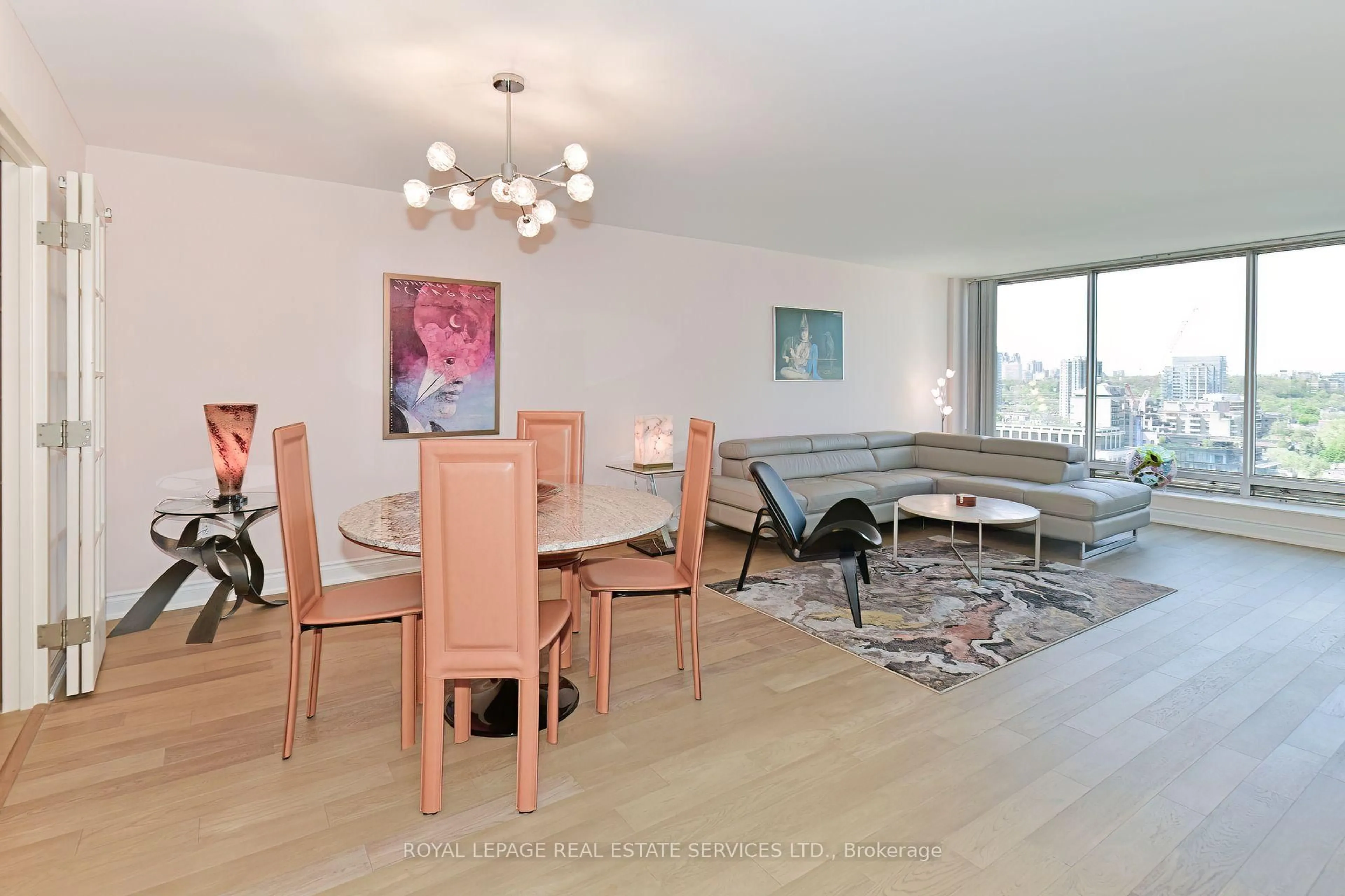 Dining room, wood/laminate floor for 110 Bloor St #1703, Toronto Ontario M5S 2W7