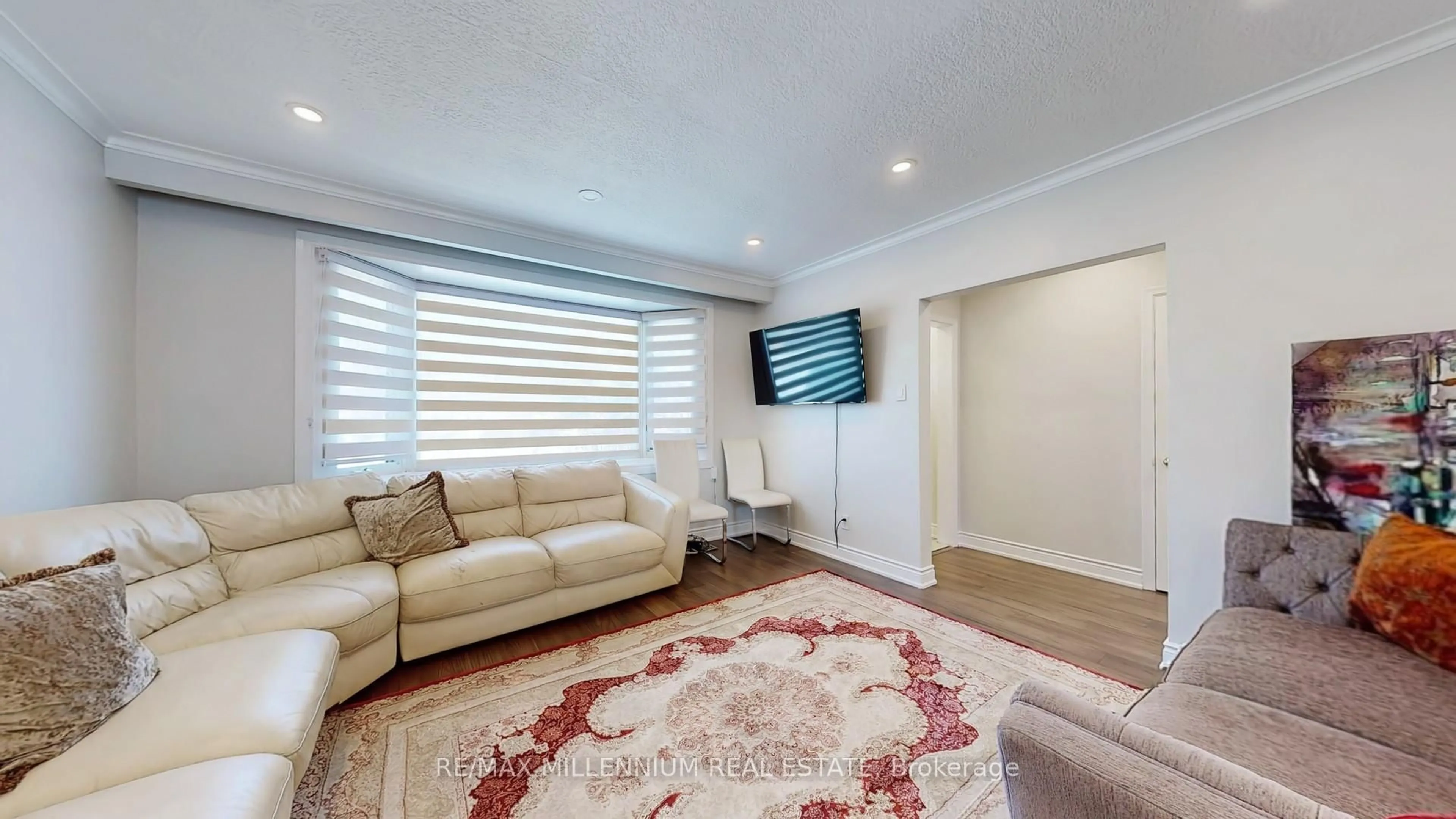Living room with furniture, unknown for 341 Moore Park Ave, Toronto Ontario M2R 2R5