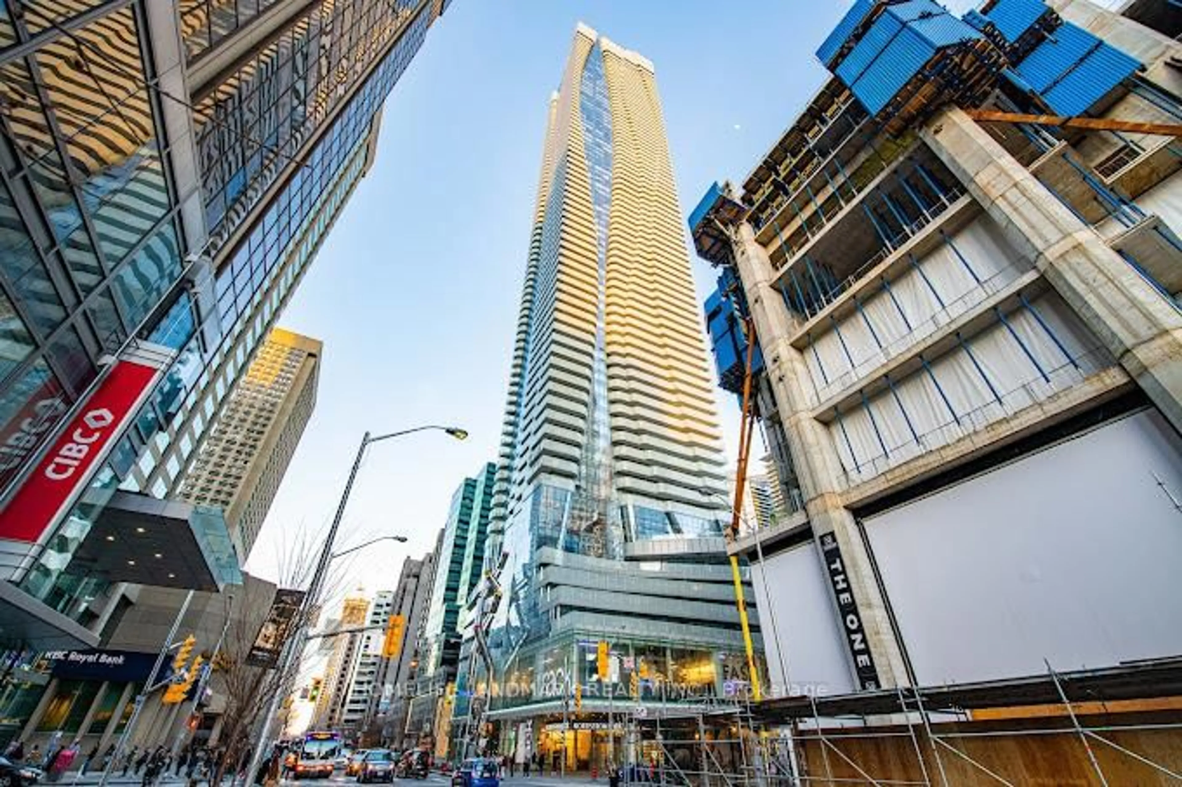 Unknown for 1 Bloor St #1905, Toronto Ontario M4W 1A9