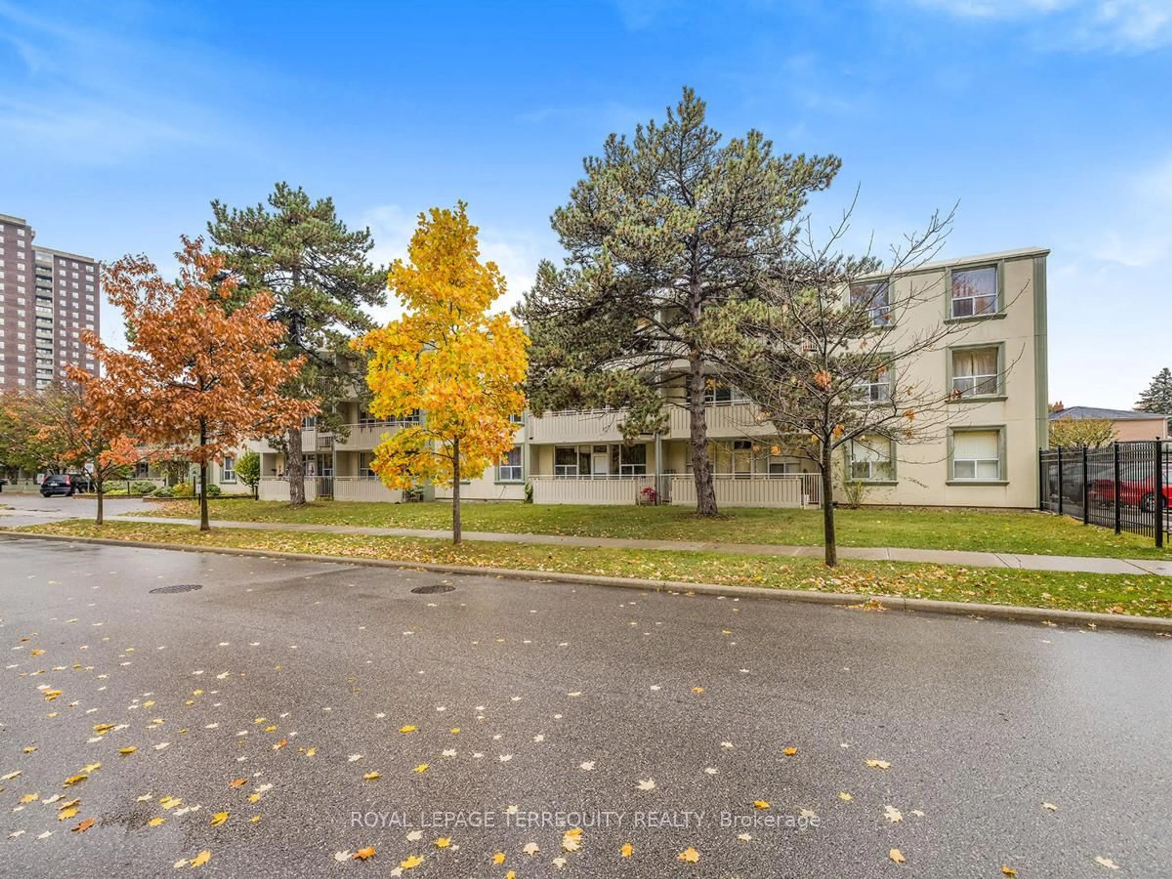 Unknown for 70 Old Sheppard Ave #104, Toronto Ontario M2J 3L6