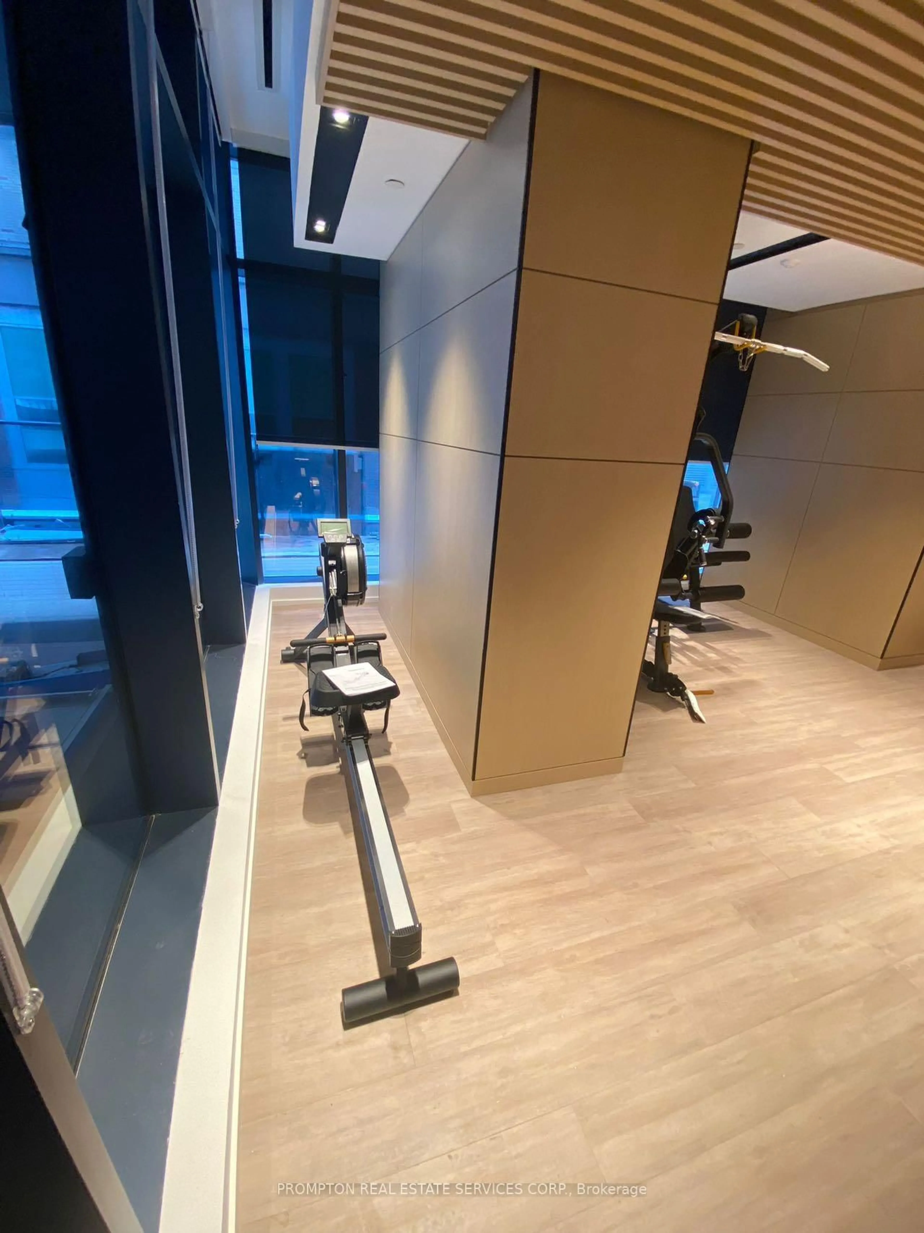Indoor foyer for 38 Widmer St #907, Toronto Ontario M5V 0V7