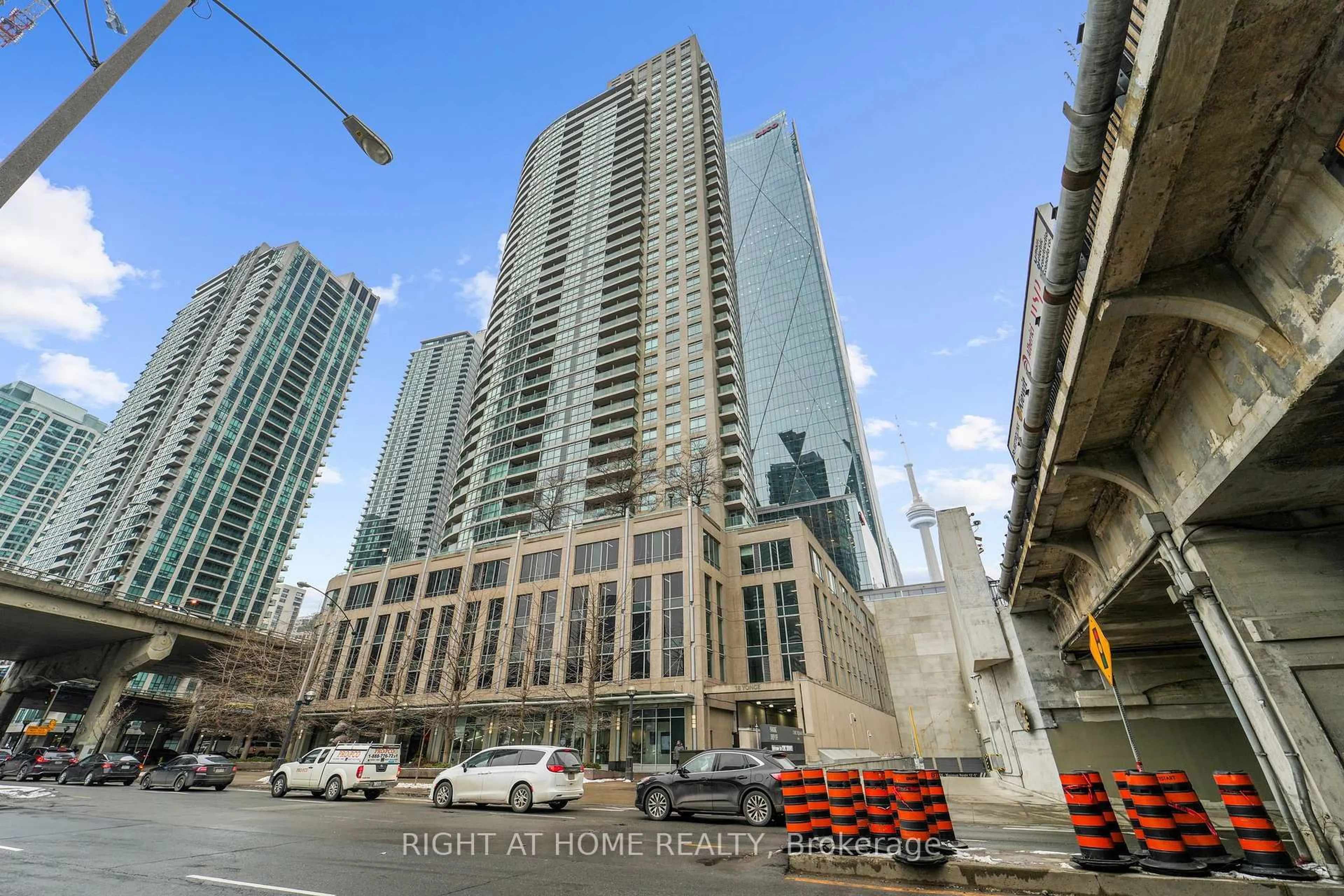Unknown for 18 Yonge St #2315, Toronto Ontario M5E 1Z8