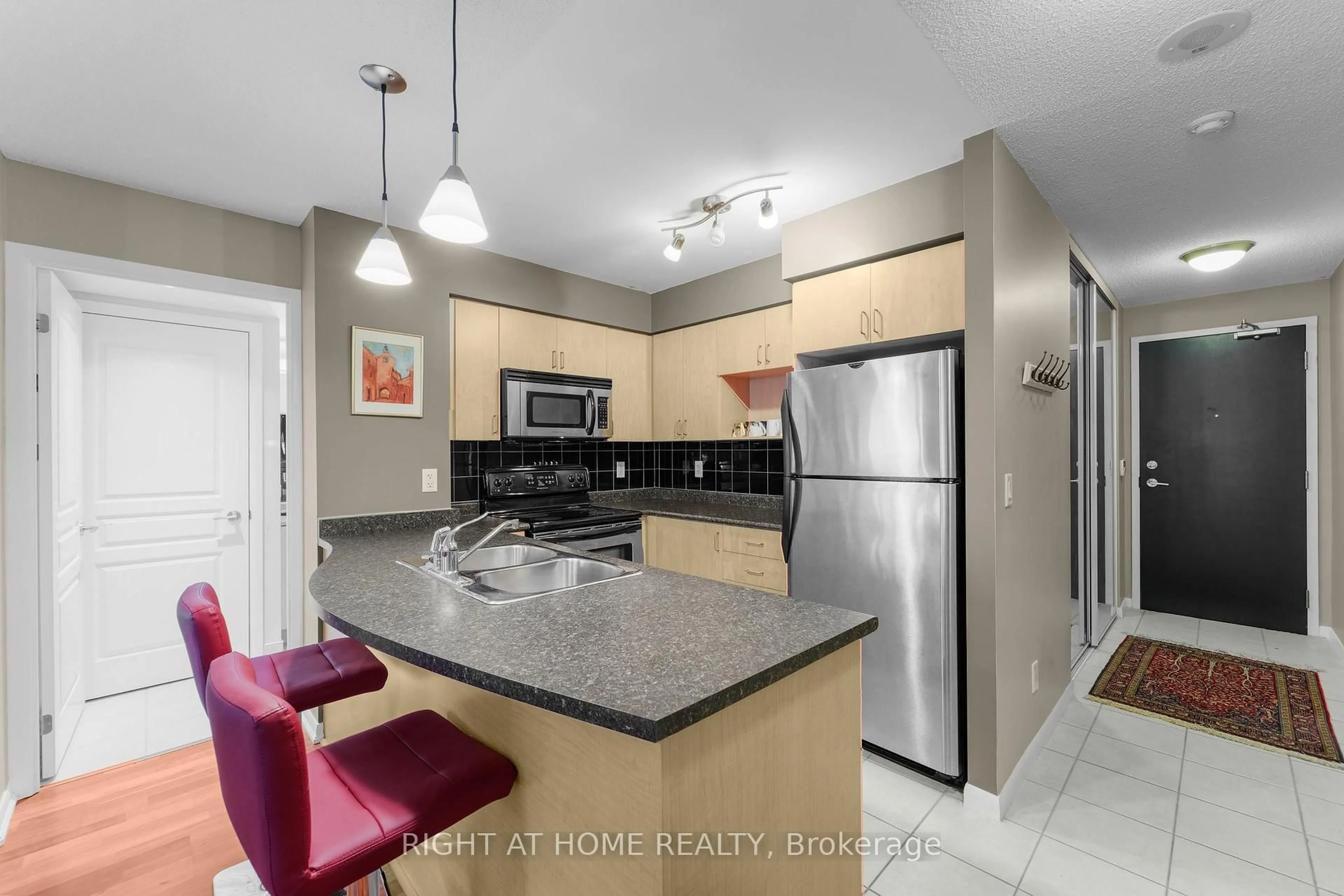 Standard kitchen, unknown for 18 Yonge St #2315, Toronto Ontario M5E 1Z8