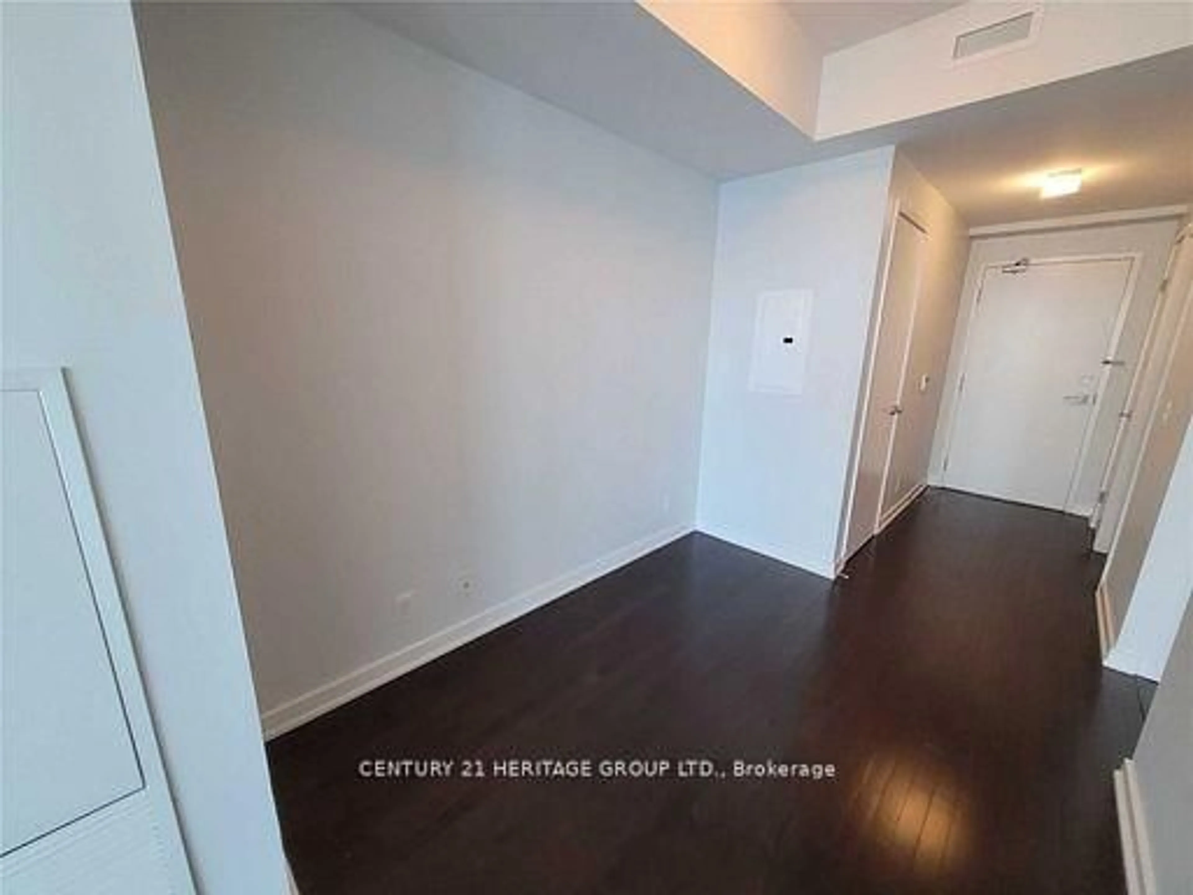 A pic of a room for 14 York St #6304, Toronto Ontario M5J 2Z2