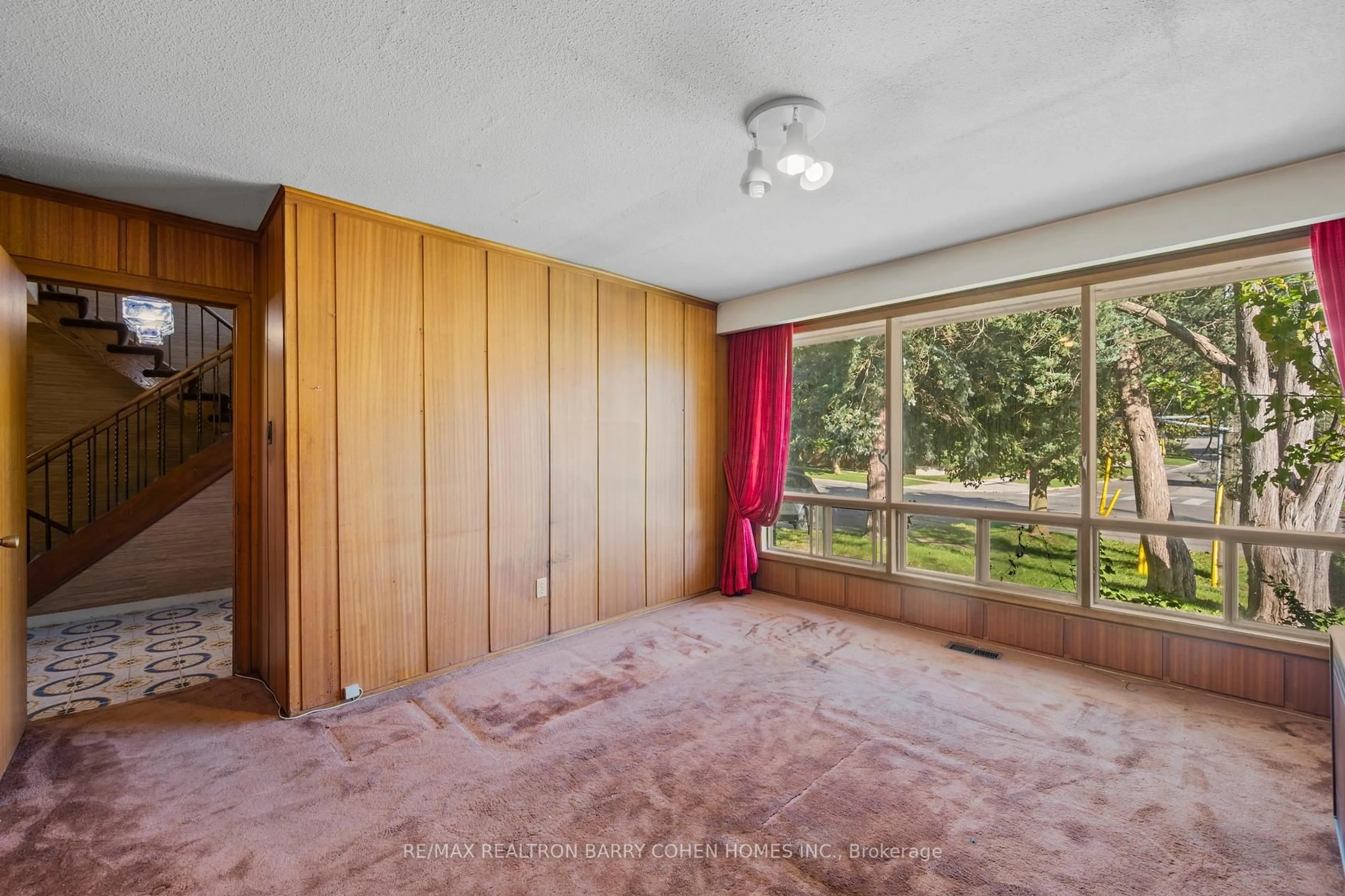 A pic of a room for 84 Bannatyne Dr, Toronto Ontario M2L 2P3