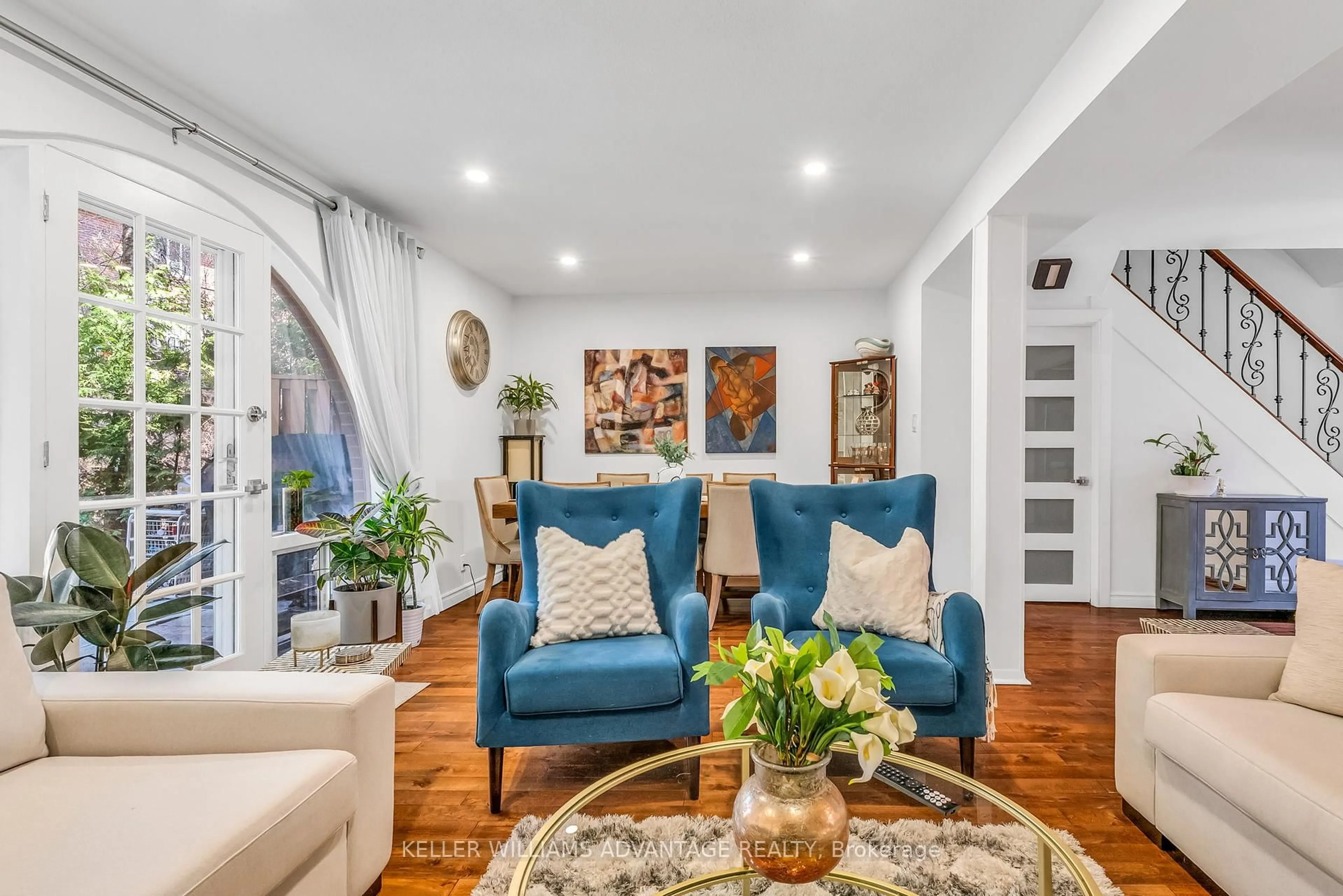Living room with furniture, unknown for 6 Esterbrooke Ave #67, Toronto Ontario M2J 2C2