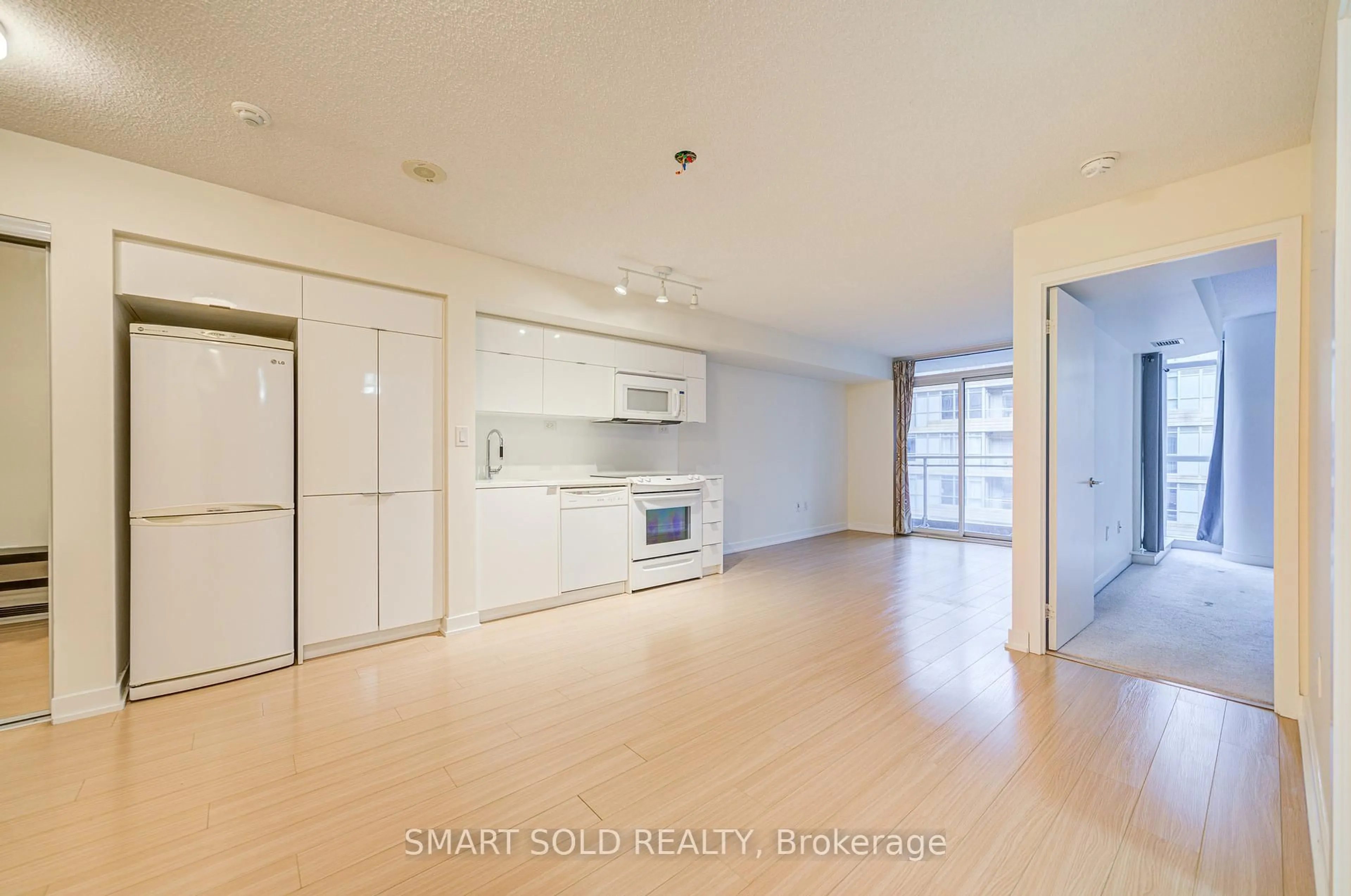 A pic of a room for 151 Dan Leckie Way #736, Toronto Ontario M5V 4B2