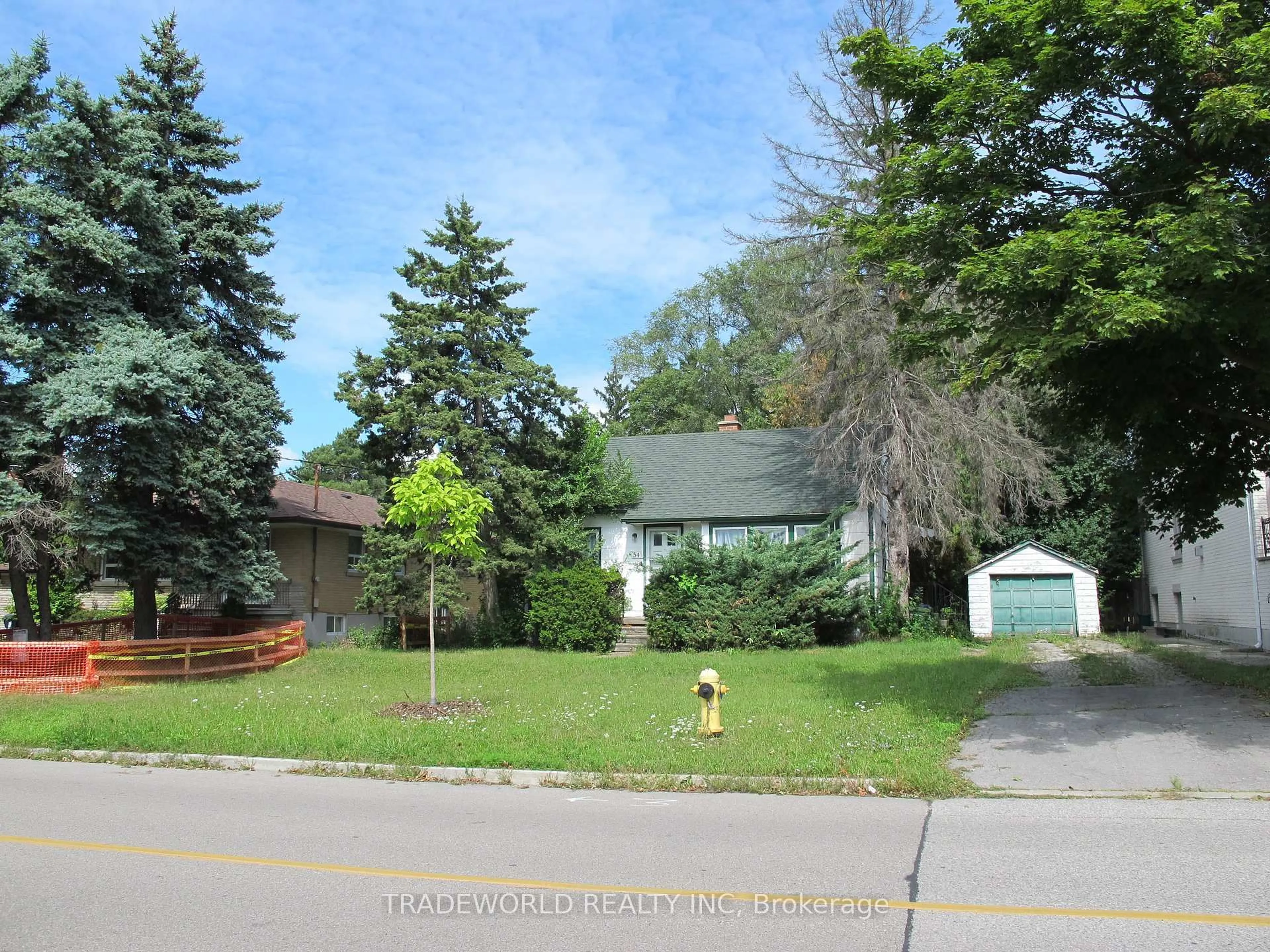 A pic from outside/outdoor area/front of a property/back of a property/a pic from drone, street for 54 Wedgewood Dr, Toronto Ontario M2M 2H5