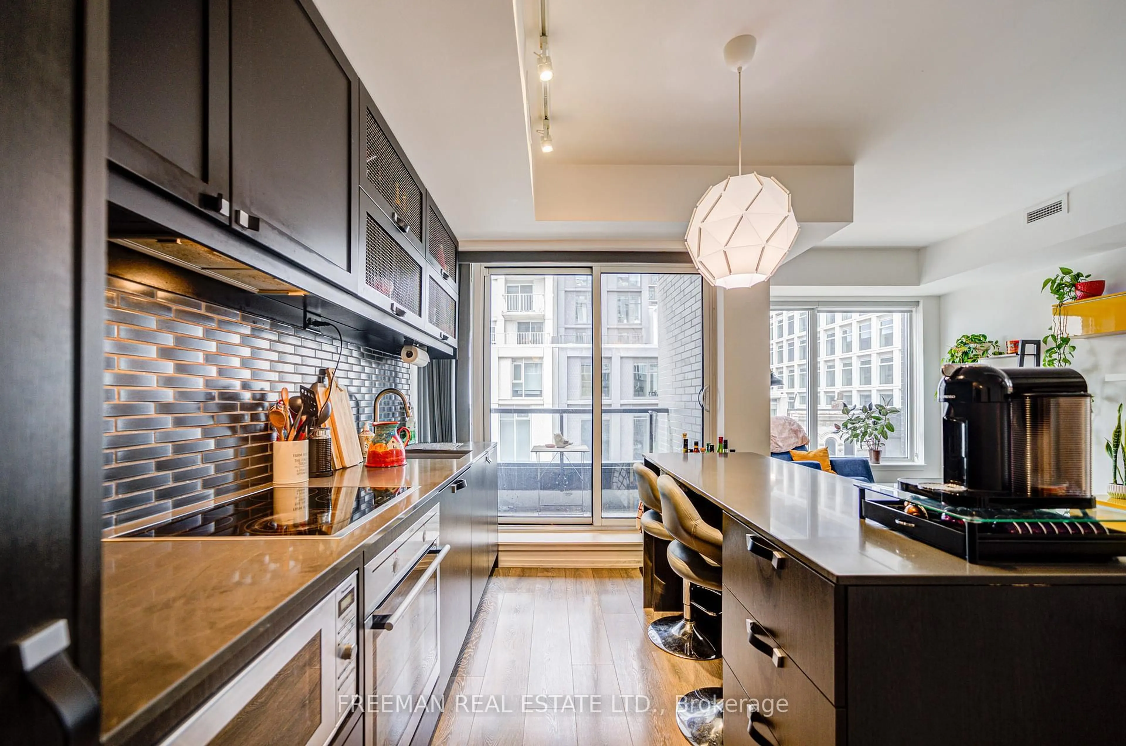 Contemporary kitchen, unknown for 783 Bathurst St #417, Toronto Ontario M5S 0A8