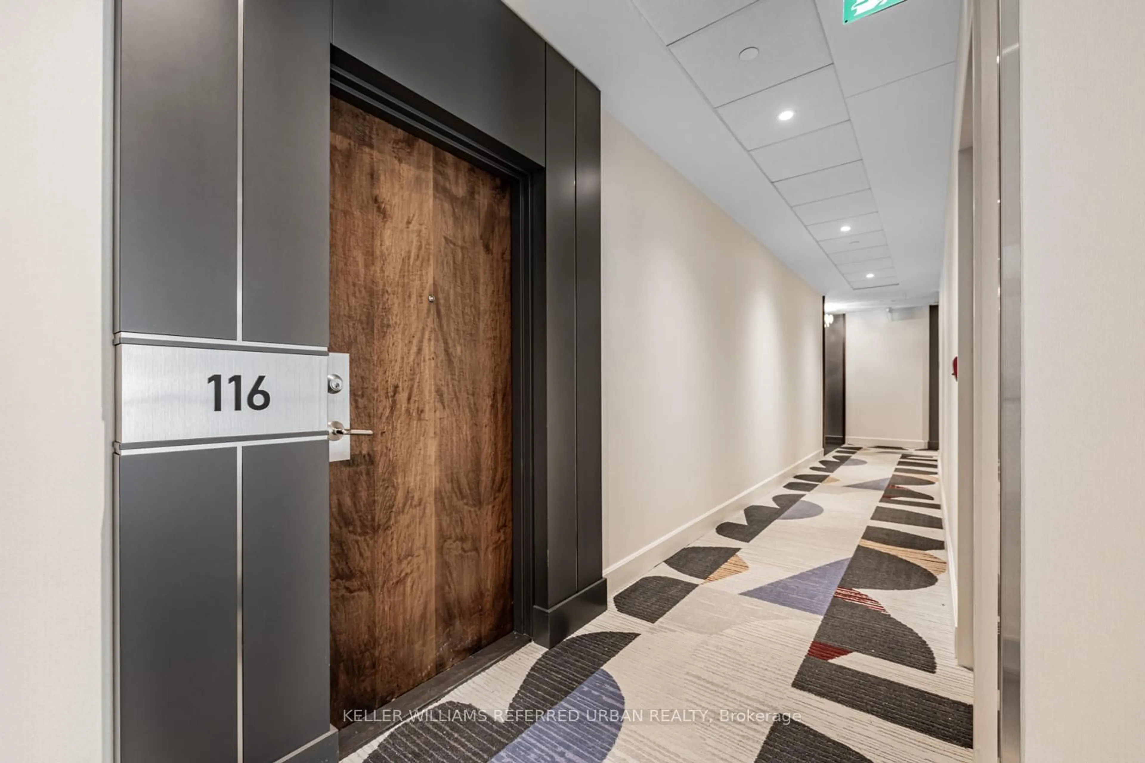 Indoor foyer for 701 Sheppard Ave #116, Toronto Ontario M3H 0B2