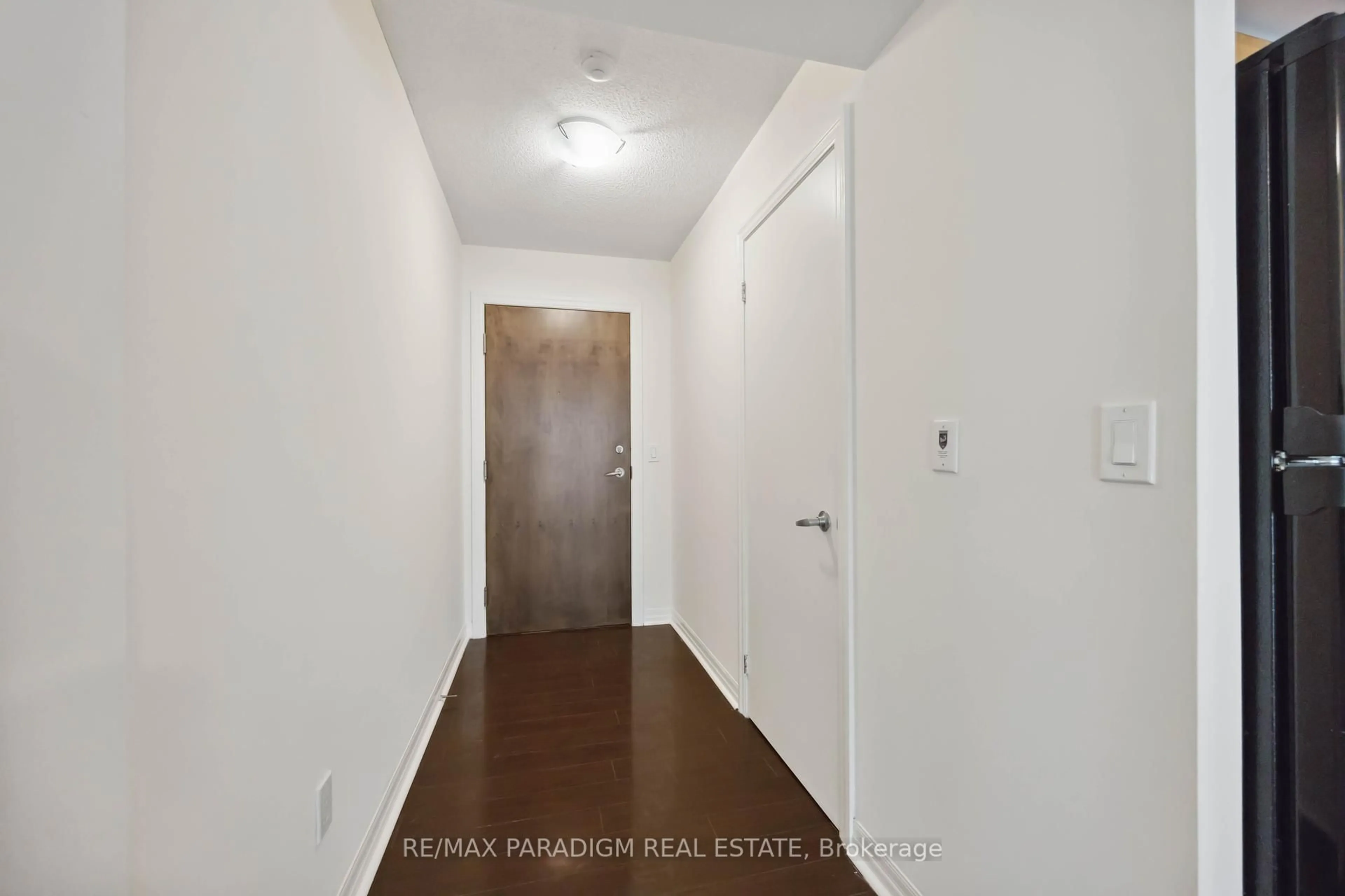 A pic of a room for 16 Yonge St #1713, Toronto Ontario M5E 2A1