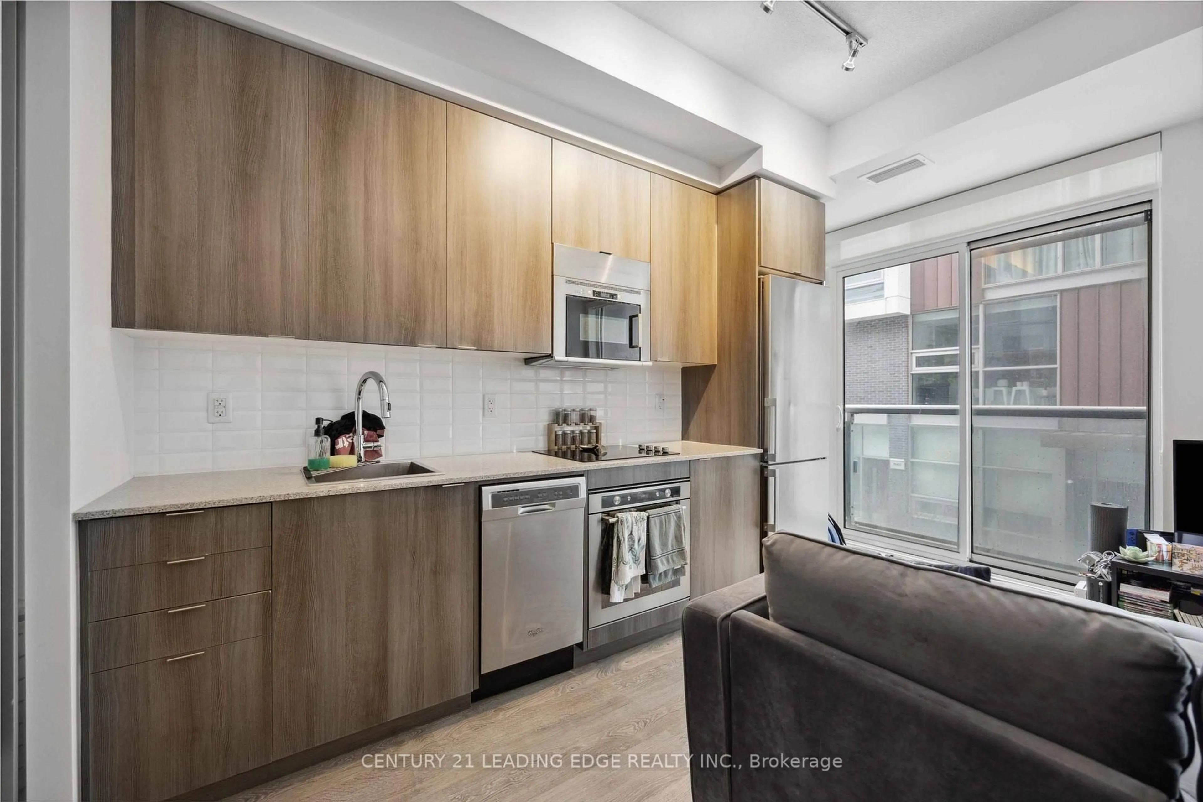Standard kitchen, unknown for 101 Erskine Ave #208, Toronto Ontario M4P 1Y5