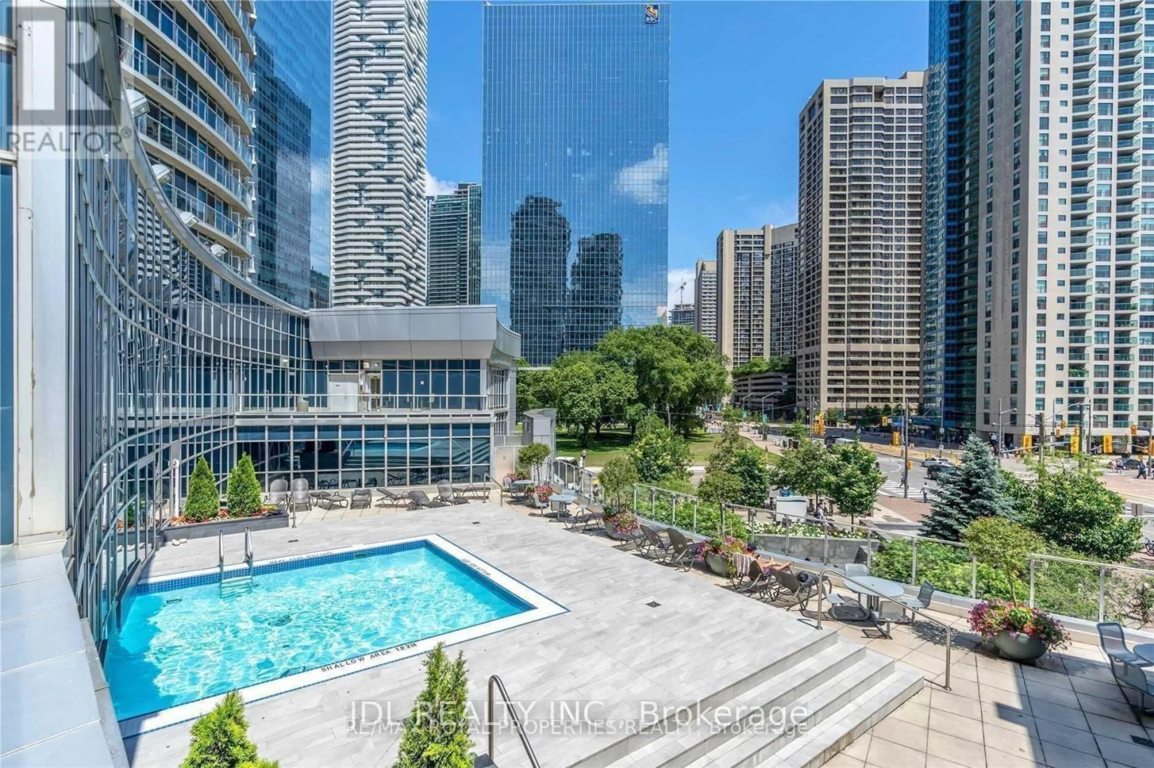 Pool for 8 York St #1604, Toronto Ontario M5J 2Y2