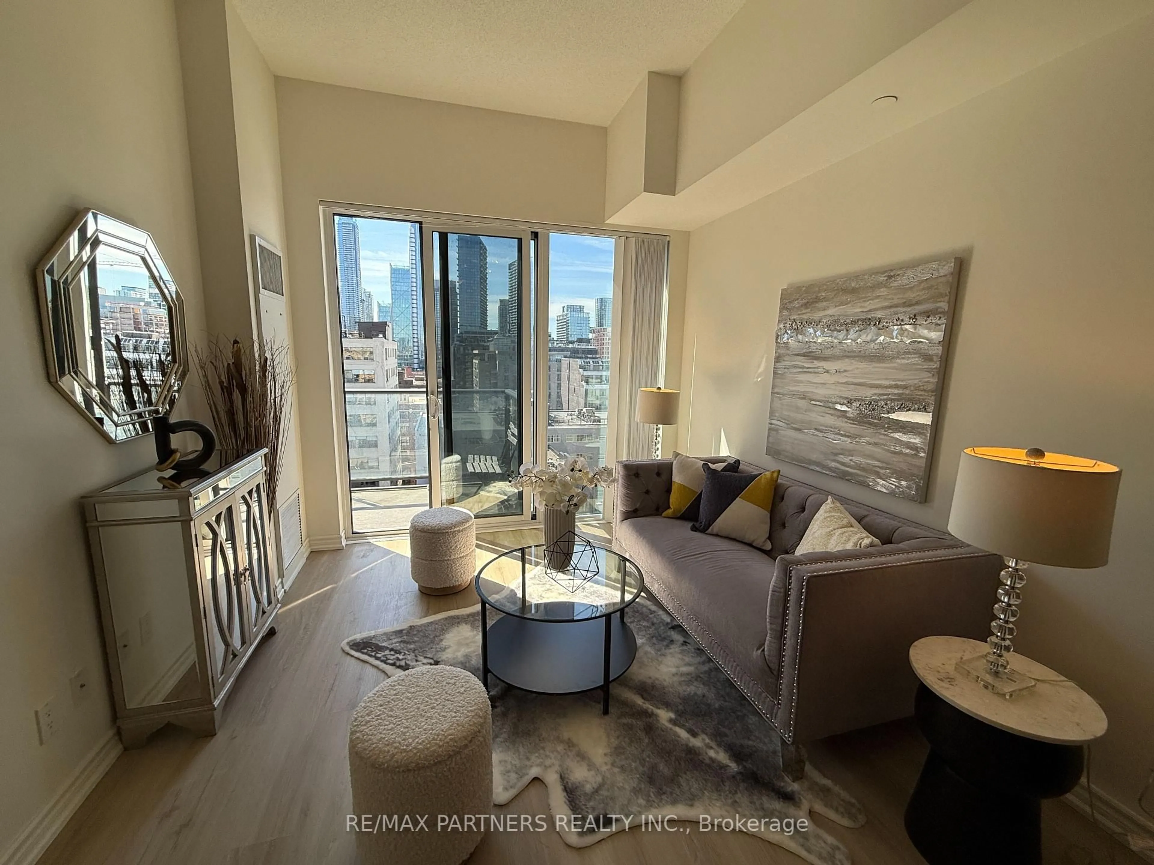 Living room with furniture, unknown for 435 Richmond St #1106, Toronto Ontario M5V 0N3