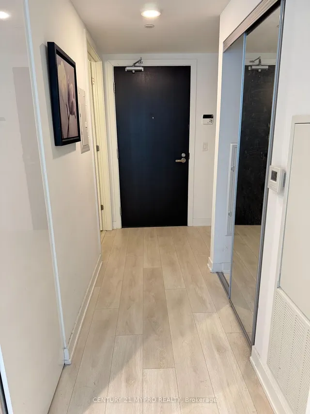 Additional property image - 501 Yonge St Unit 1504