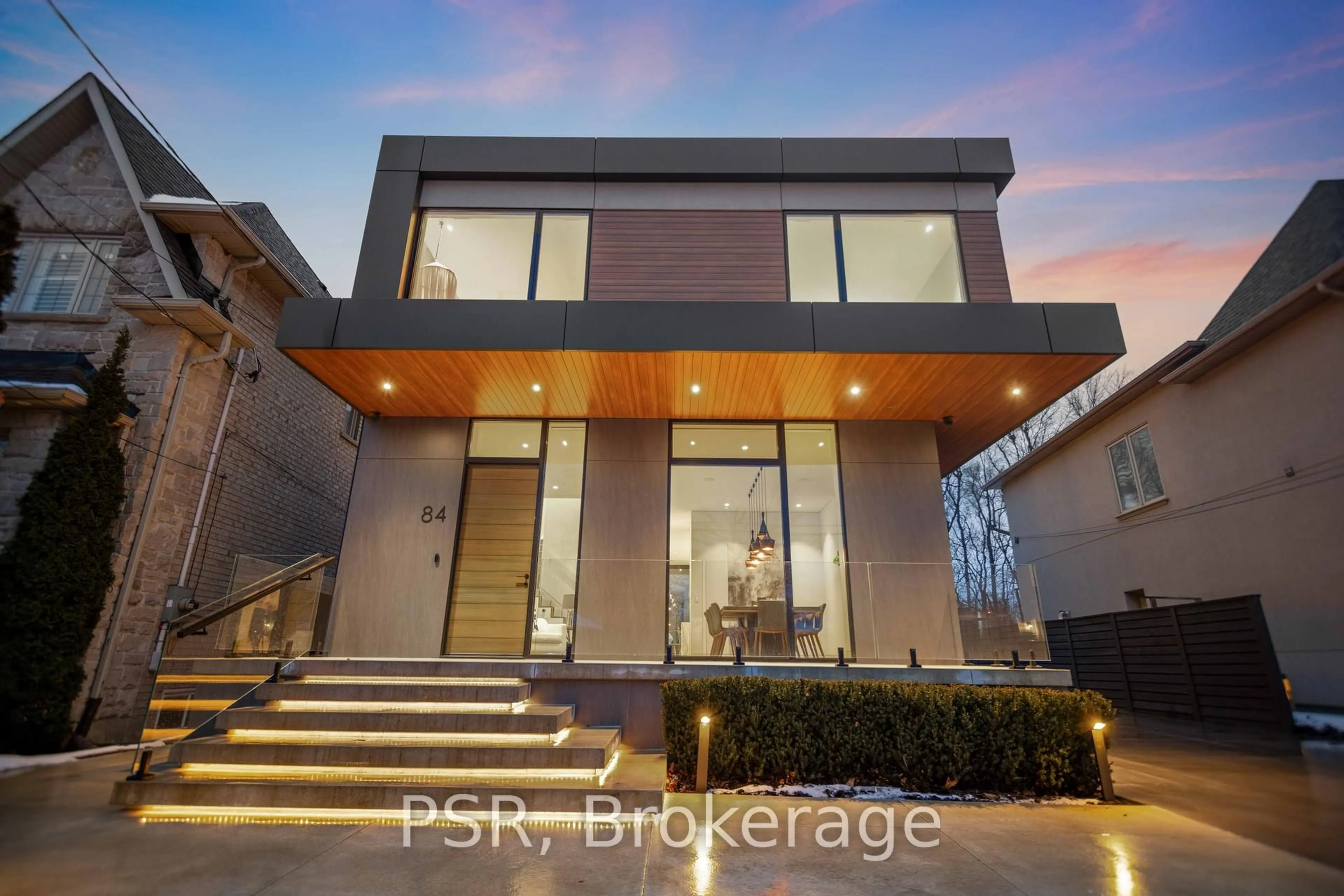 Patio, street for 84 Brookview Dr, Toronto Ontario M6A 2K6