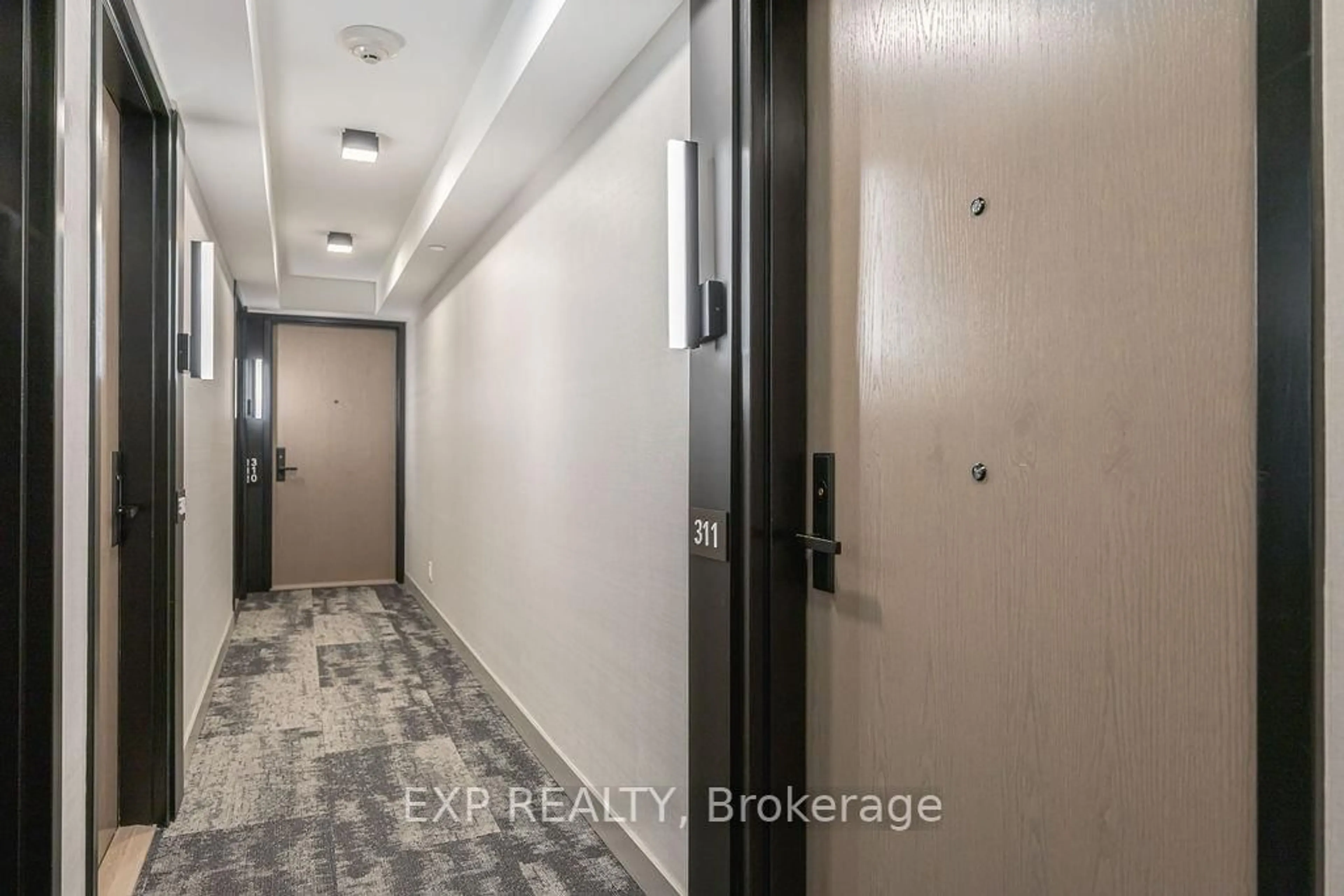 Indoor entryway for 30 Tretti Way #311, Toronto Ontario M3H 0E3