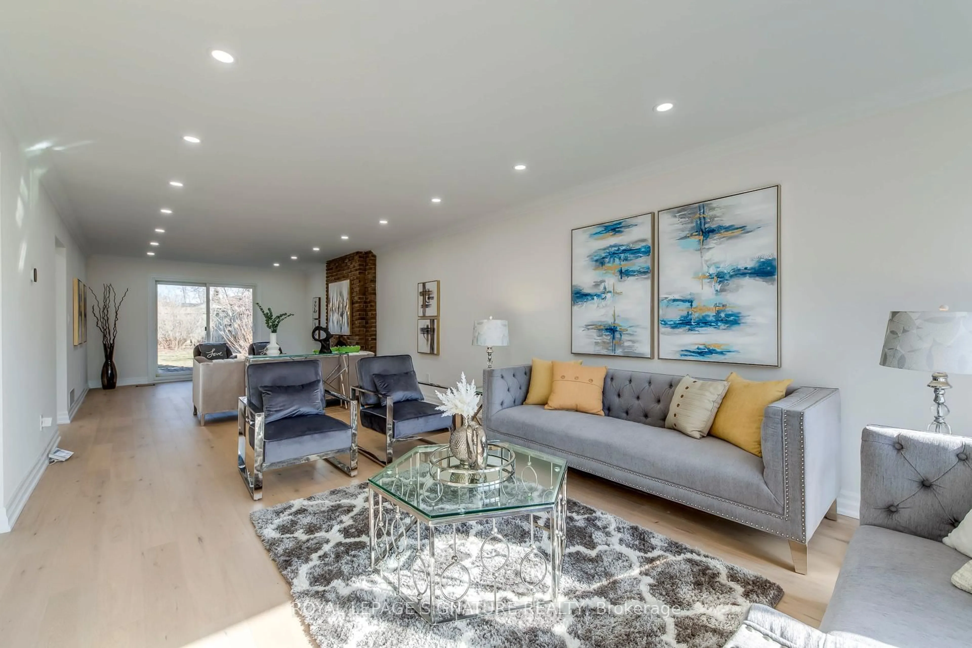 Living room with furniture, unknown for 22 Mcnicoll Ave, Toronto Ontario M2H 2A8