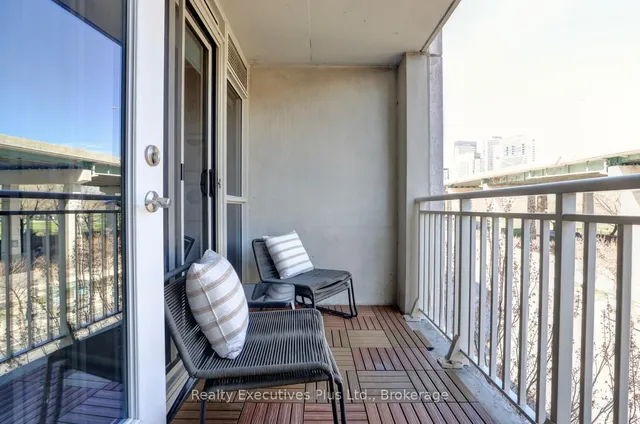 Additional image 18 of 35 Bastion St Unit 619