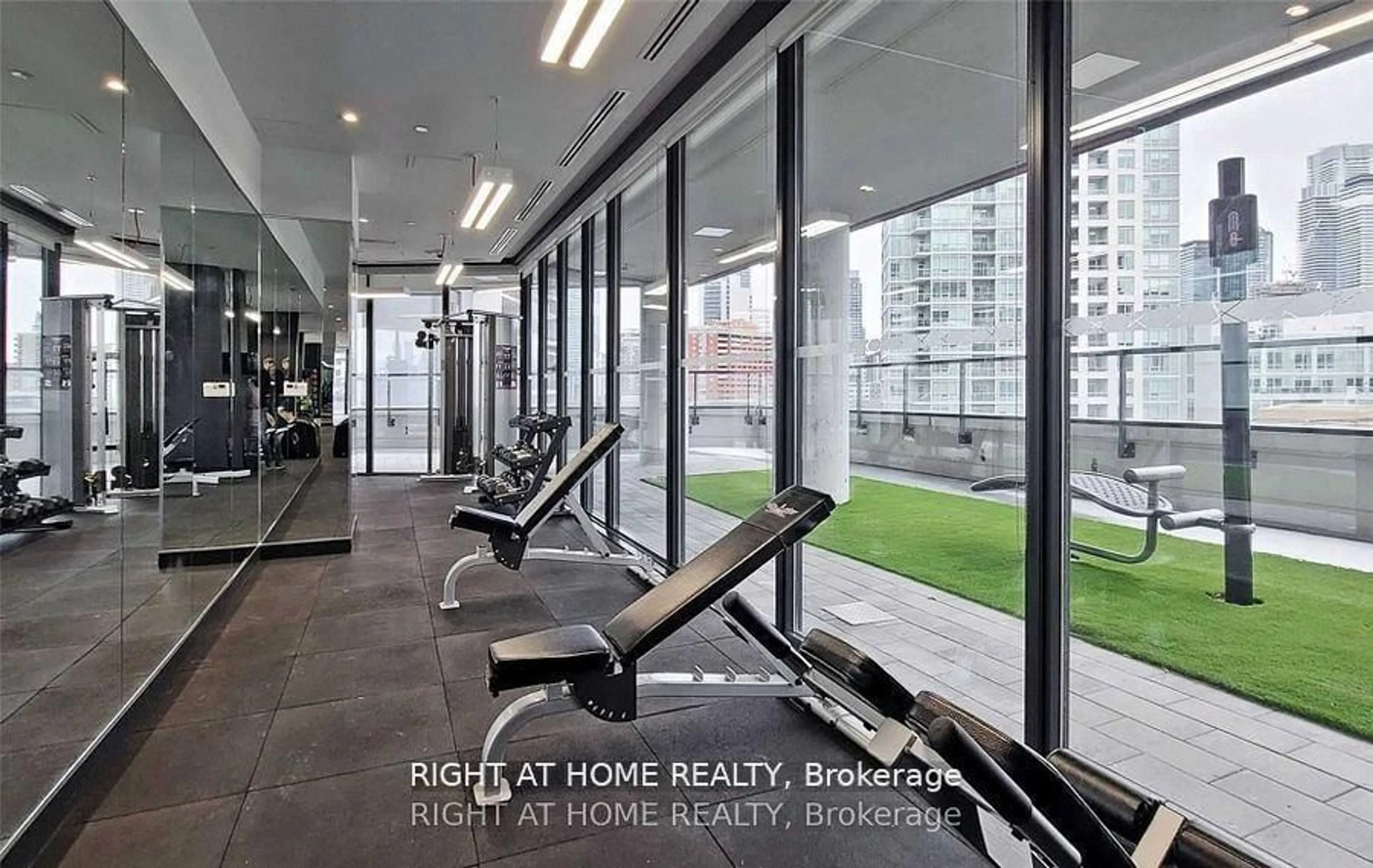 Gym or fitness room for 159 Wellesley St #6, Toronto Ontario M4Y 0H5