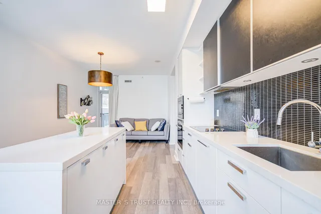 Additional property image - 32 Davenport Rd Unit 416