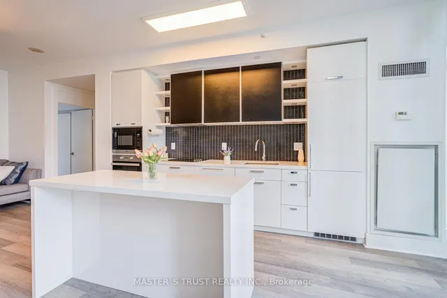 Additional property image - 32 Davenport Rd Unit 416