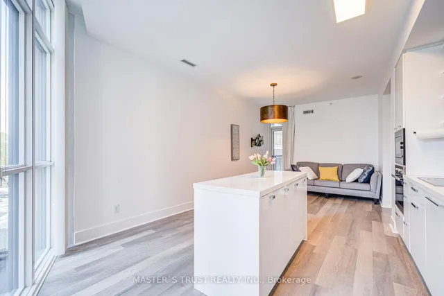 Additional property image - 32 Davenport Rd Unit 416