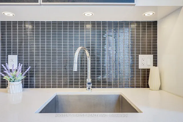Additional property image - 32 Davenport Rd Unit 416