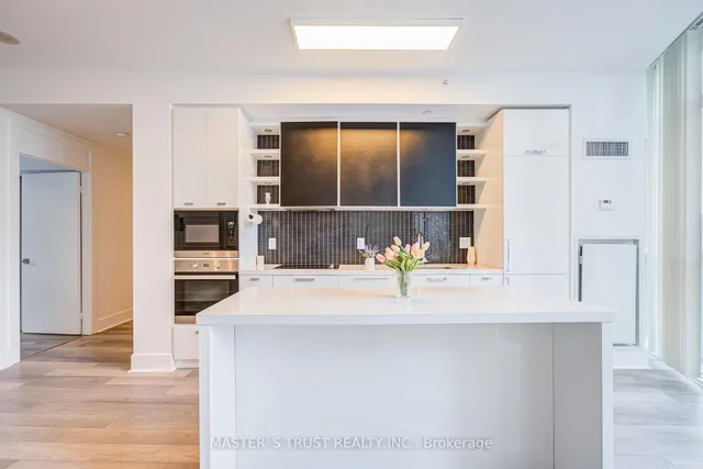 Additional property image - 32 Davenport Rd Unit 416