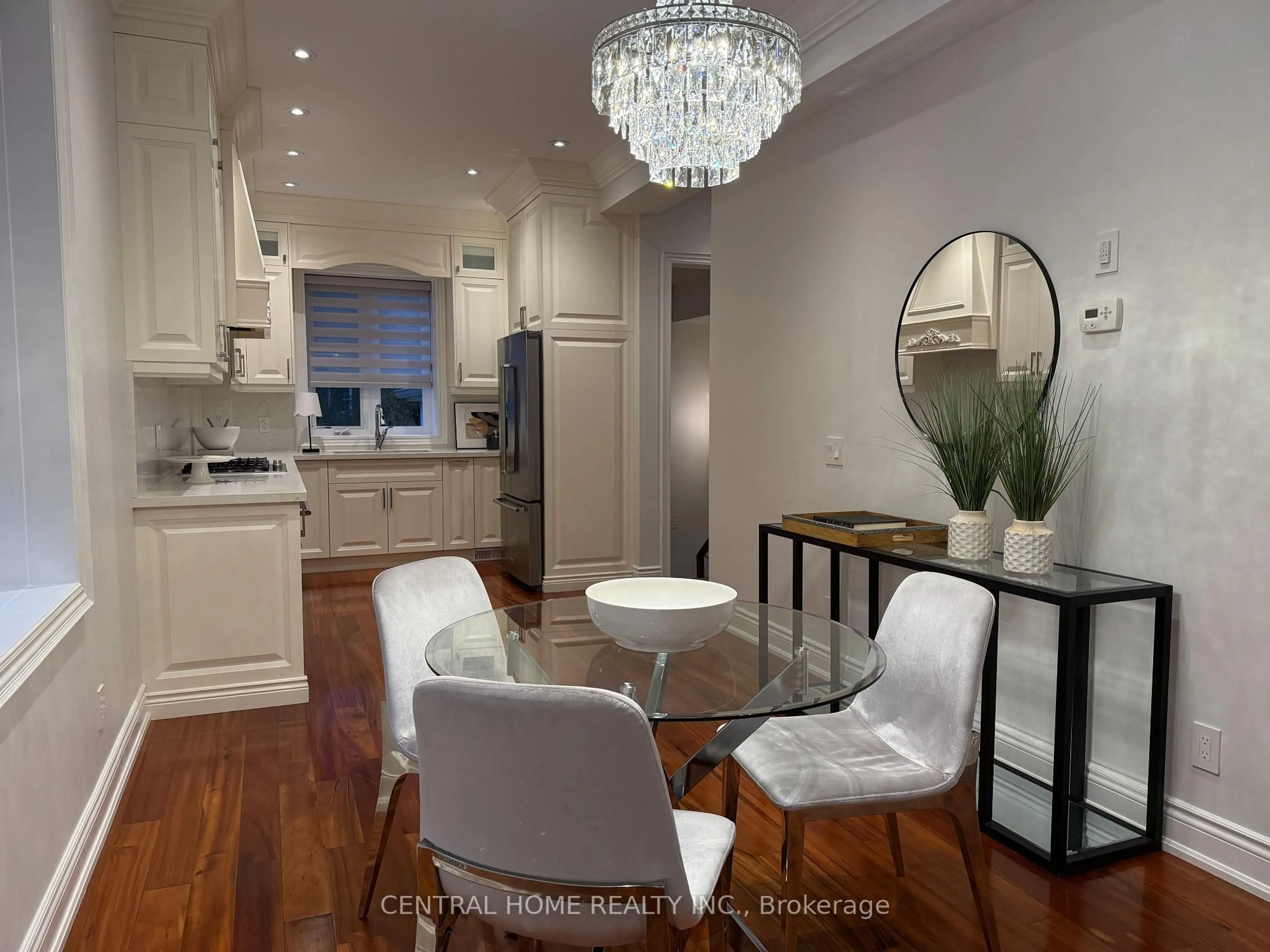 Unknown for 298 Poyntz Ave, Toronto Ontario M2N 1J9