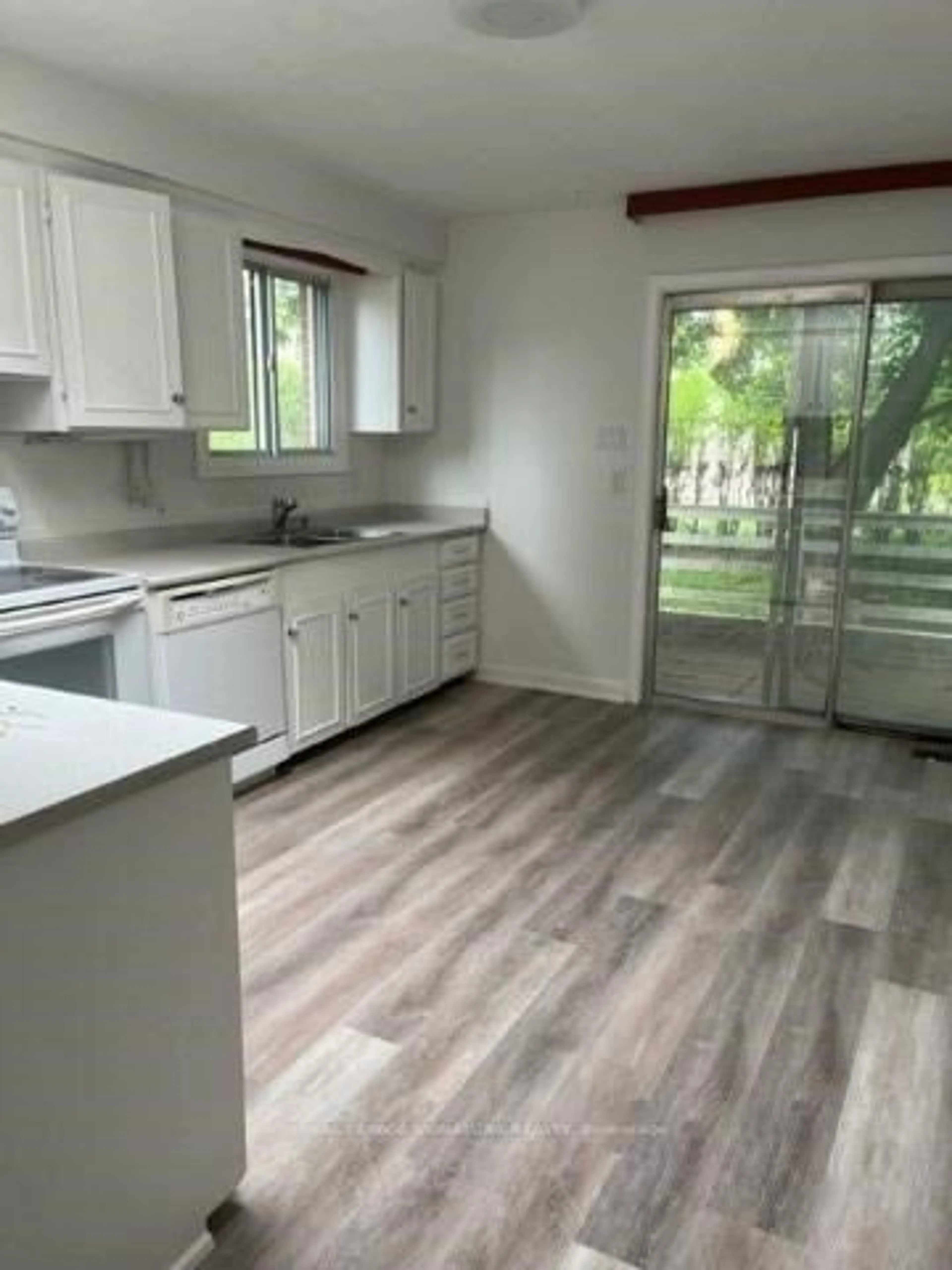 Unknown for 18 Greengate Rd, Toronto Ontario M3B 1E8