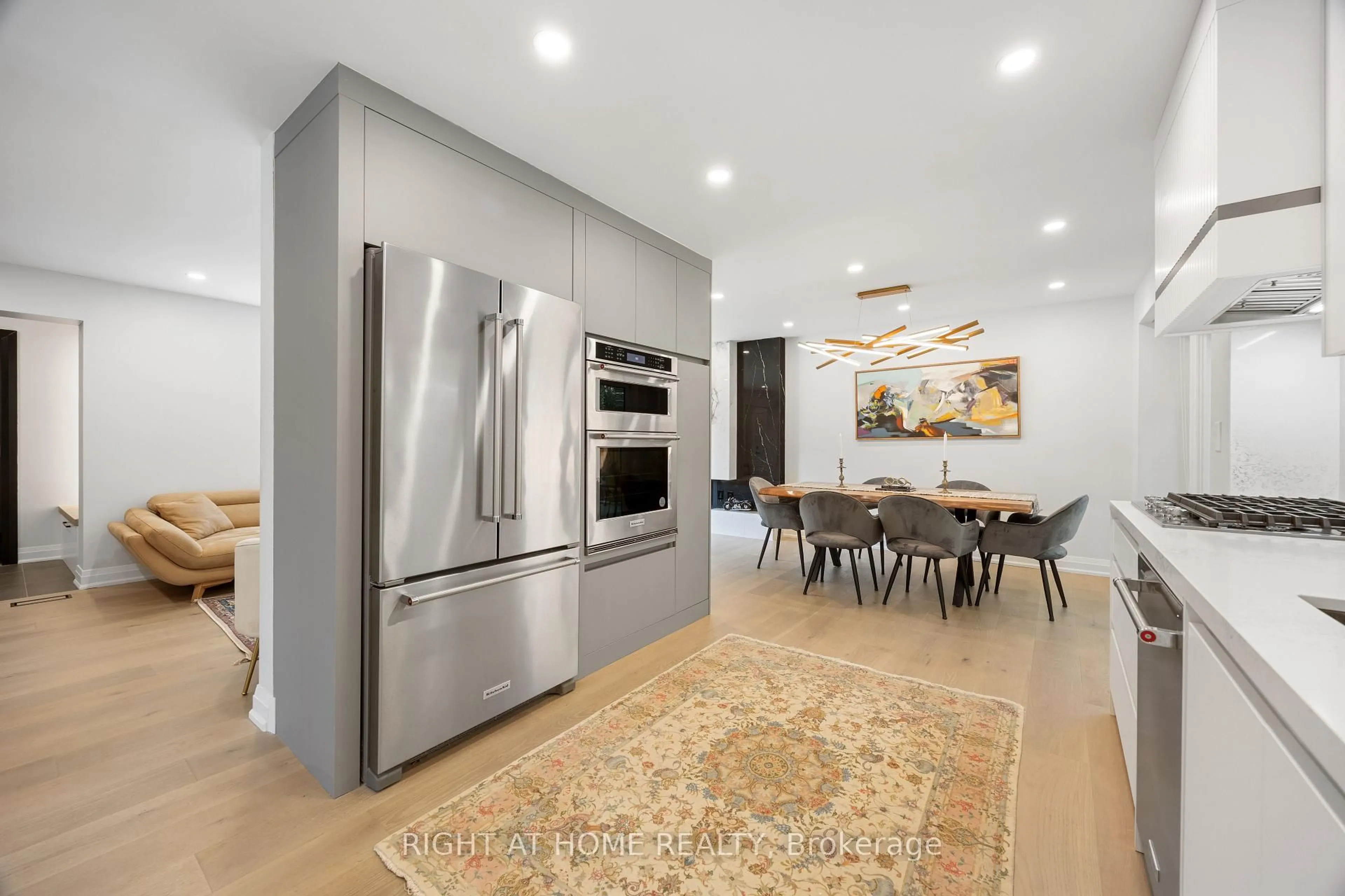 Contemporary kitchen, unknown for 63 Shippigan Cres, Toronto Ontario M2J 2G1