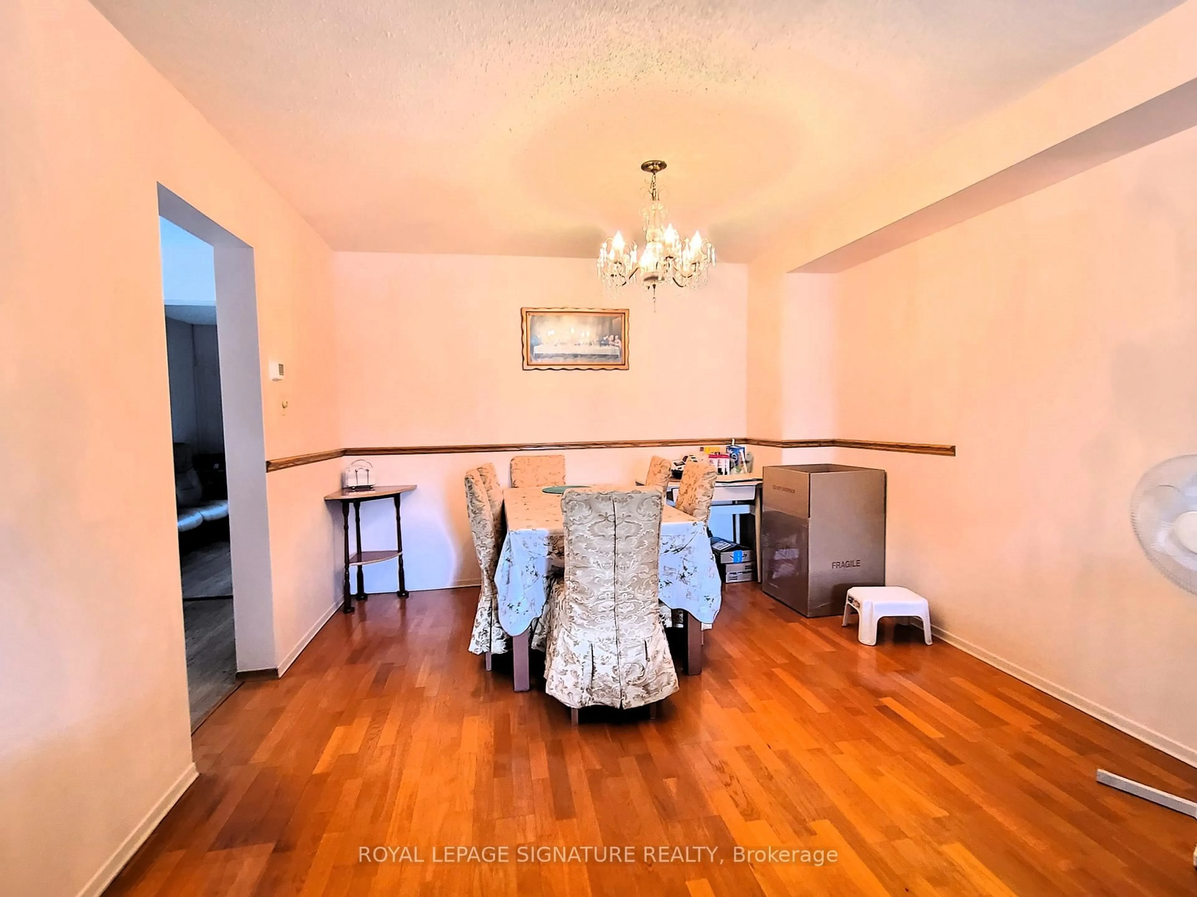 Dining room, unknown for 20 Henry Welsh Dr, Toronto Ontario M2R 3P4