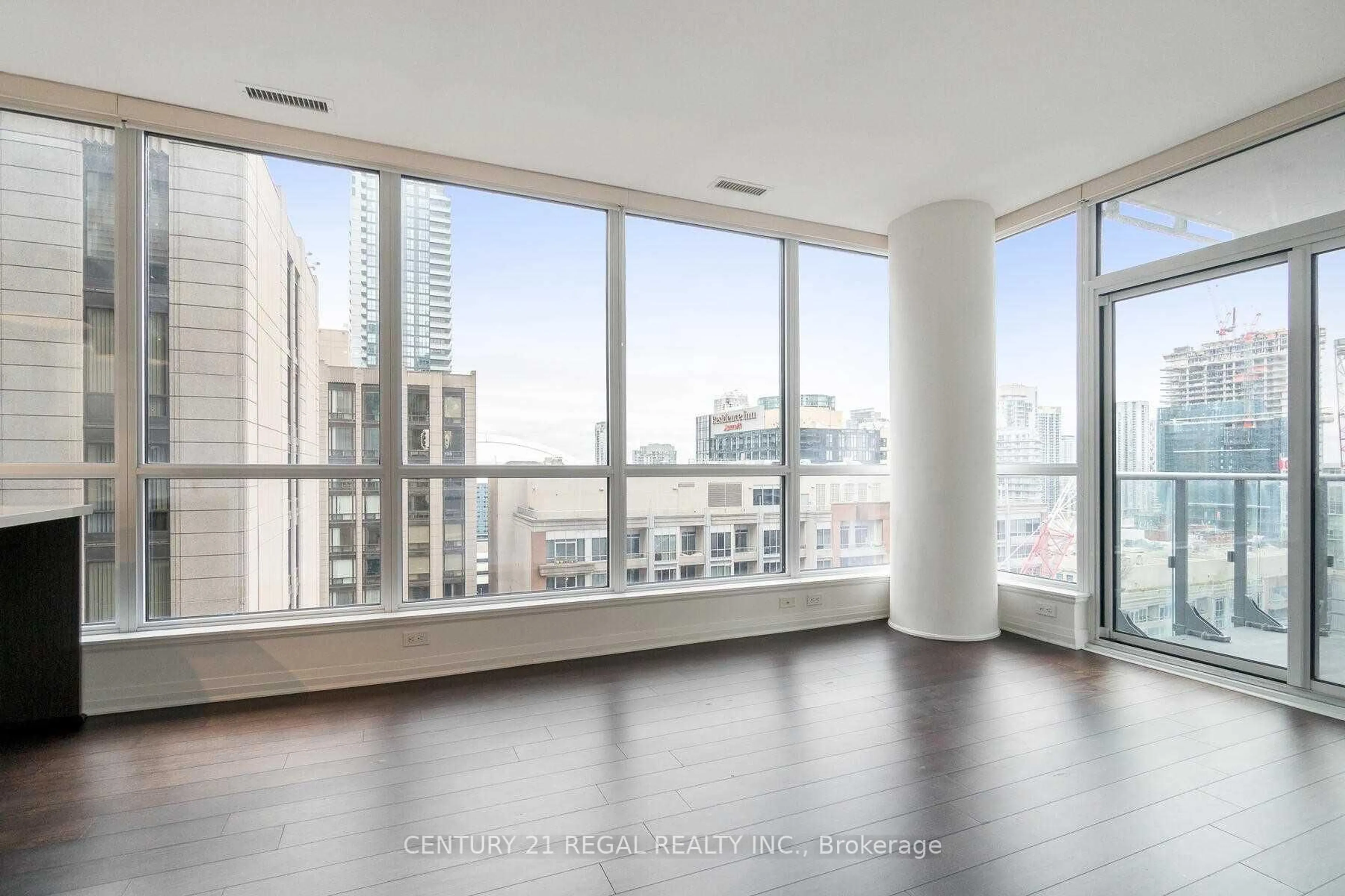 A pic of a room for 8 Mercer St #1708, Toronto Ontario M5V 0C4