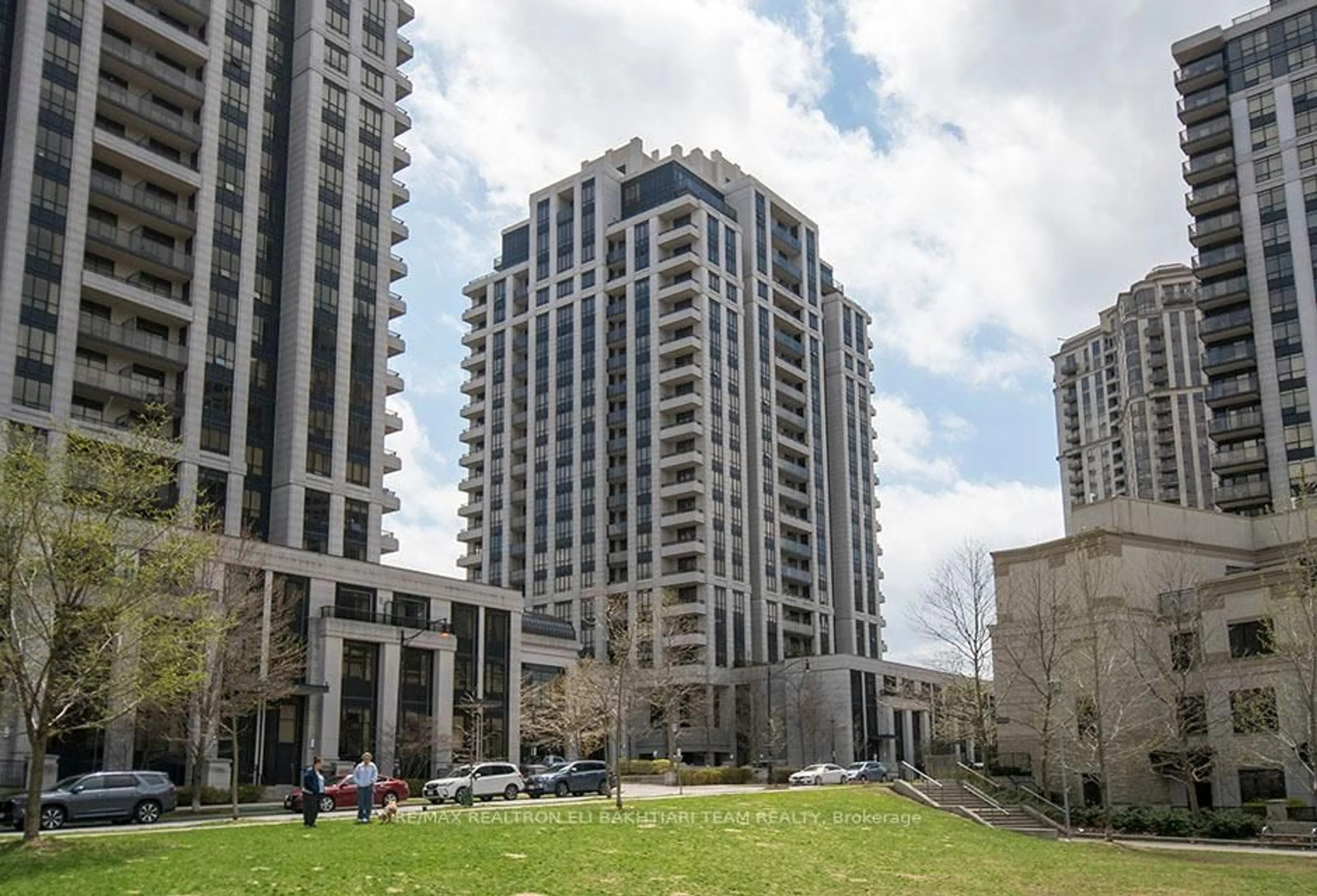 Patio, building for 100 Harrison Garden Blvd #612, Toronto Ontario M2N 0C2