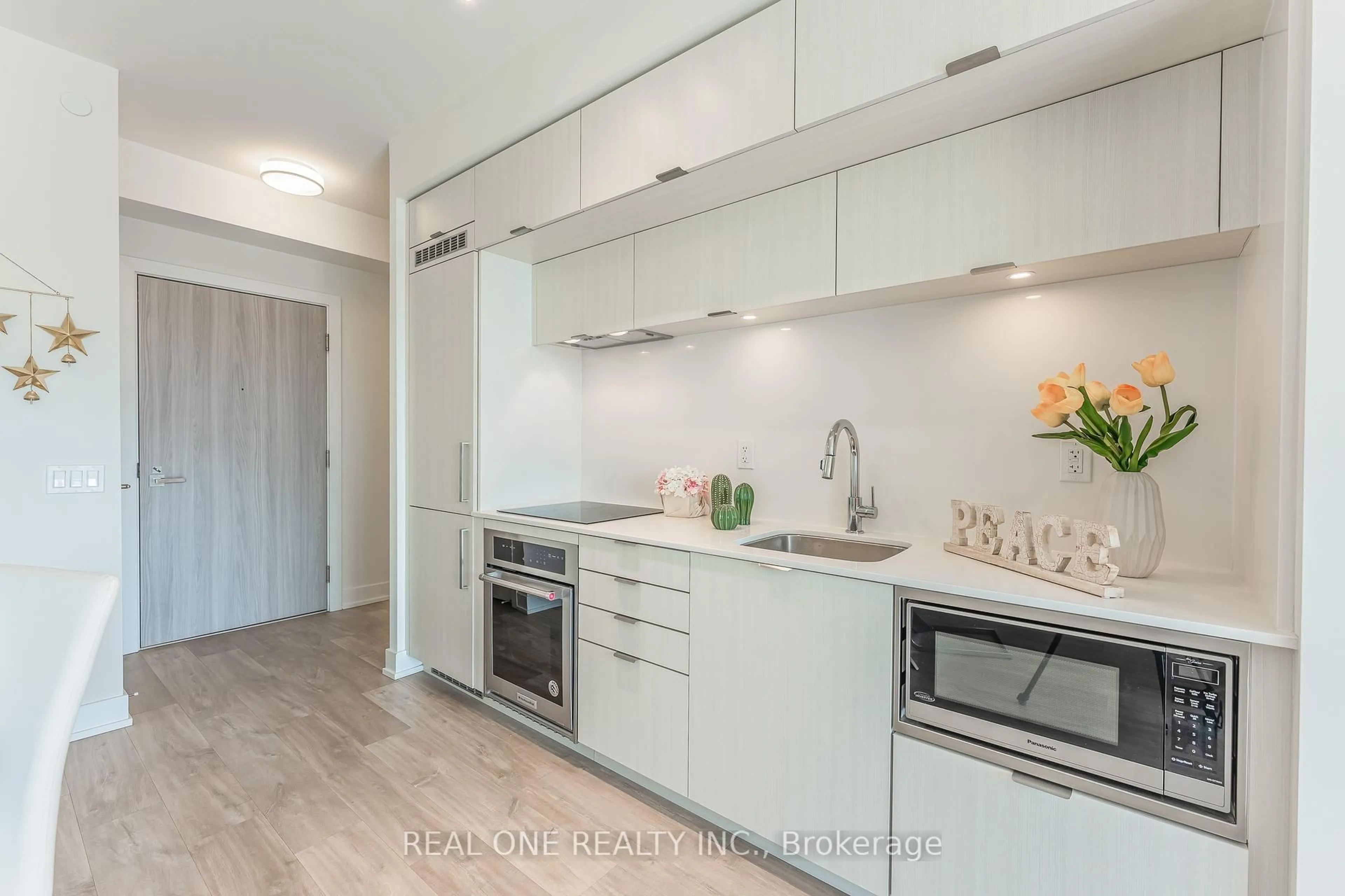 Open concept kitchen, unknown for 80 Vanauley St #303, Toronto Ontario M5T 0C9