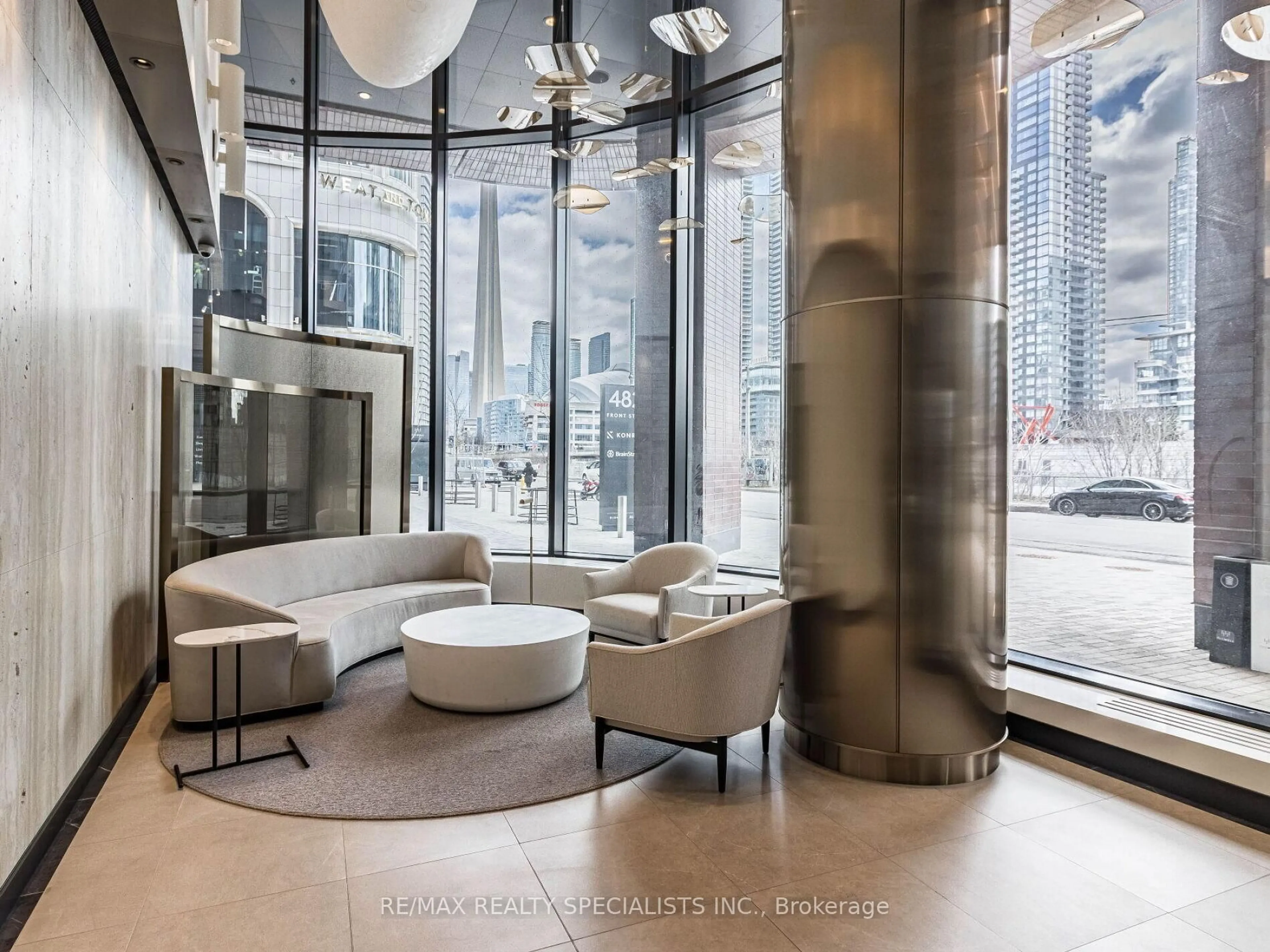 Indoor foyer for 480 Front St #1903, Toronto Ontario M5V 0V5