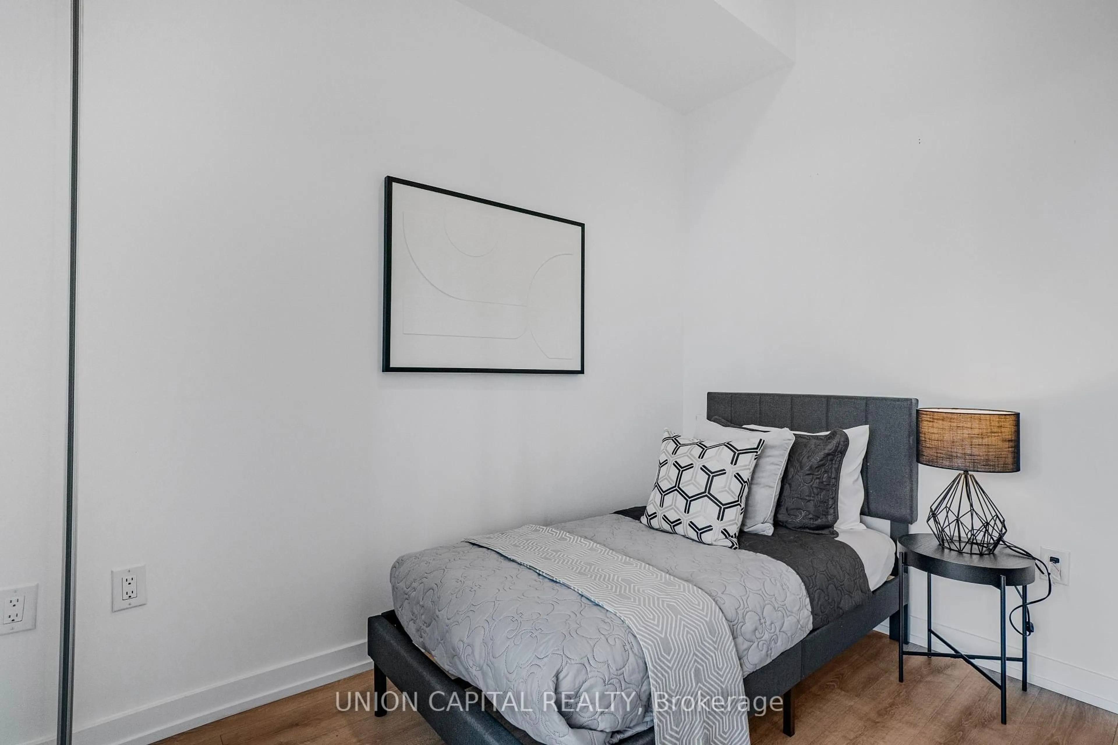 A pic of a room for 500 Dupont St #306, Toronto Ontario M6G 0B8