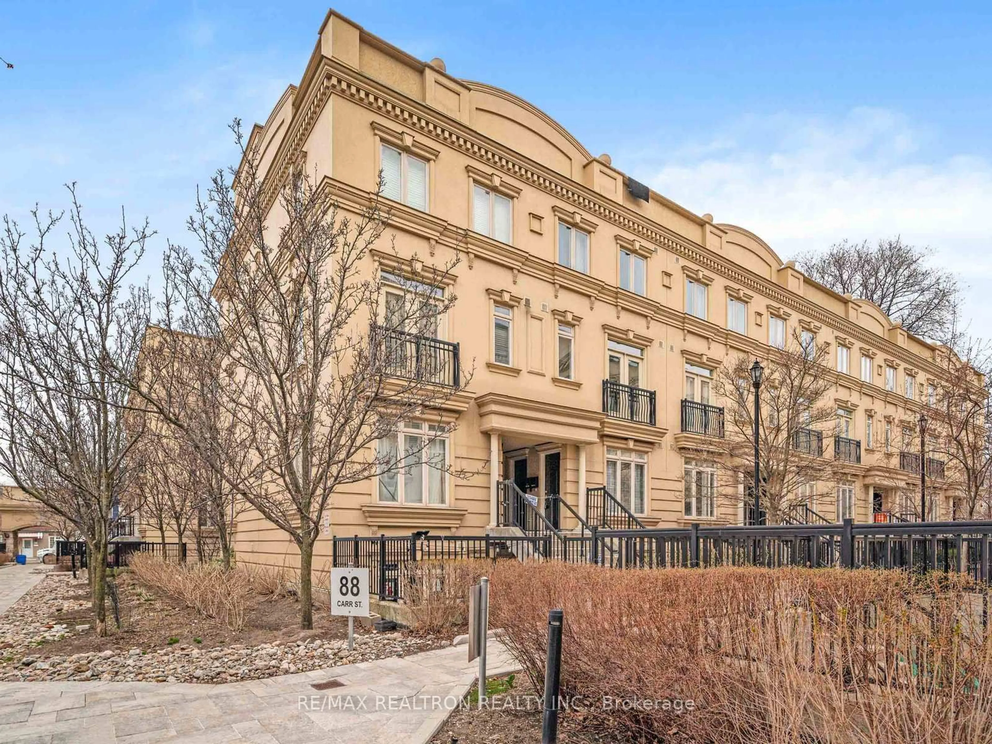 Unknown for 88 Carr St #18, Toronto Ontario M5T 1B7