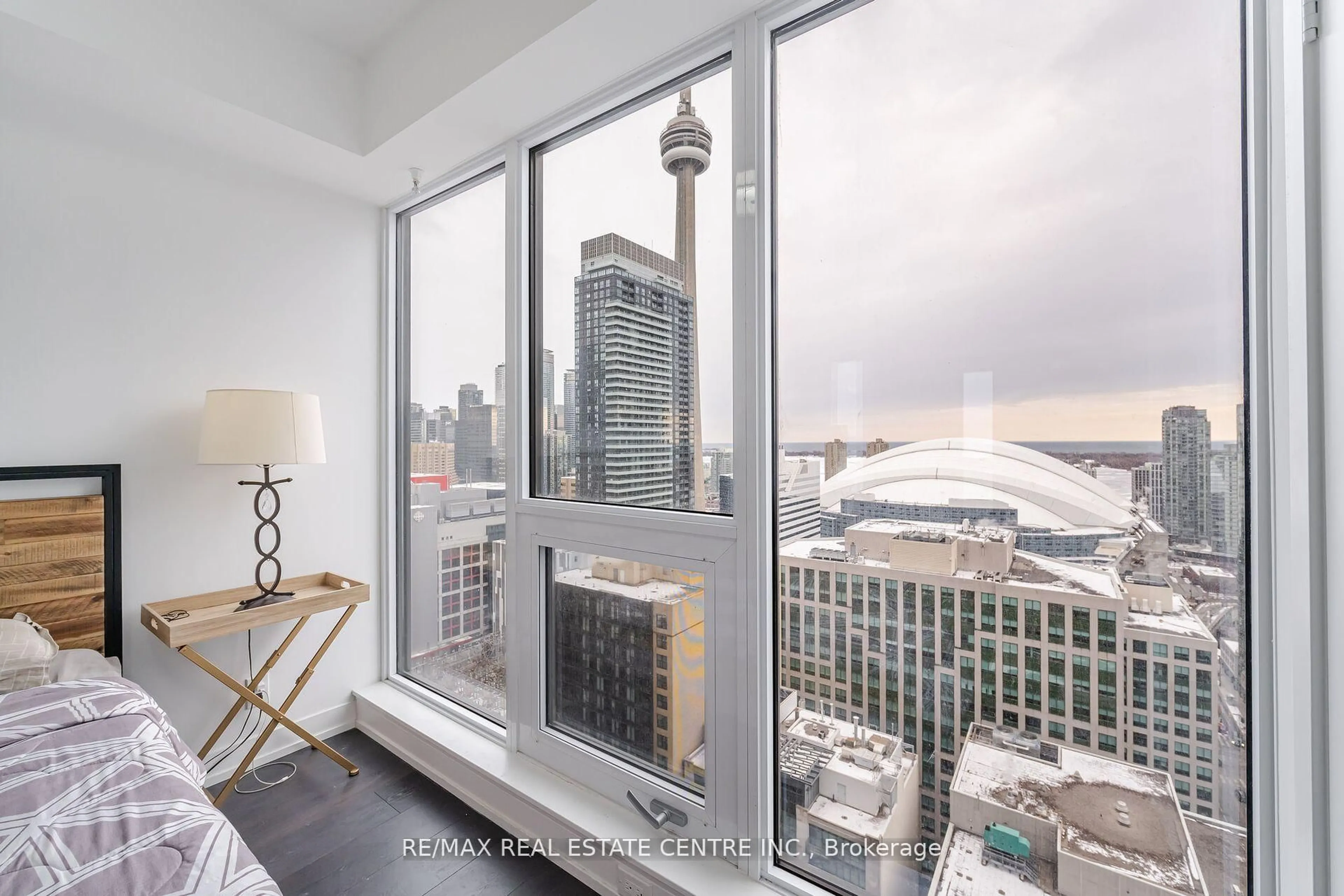 A pic of a room for 55 Mercer St #3001, Toronto Ontario M5V 3W2