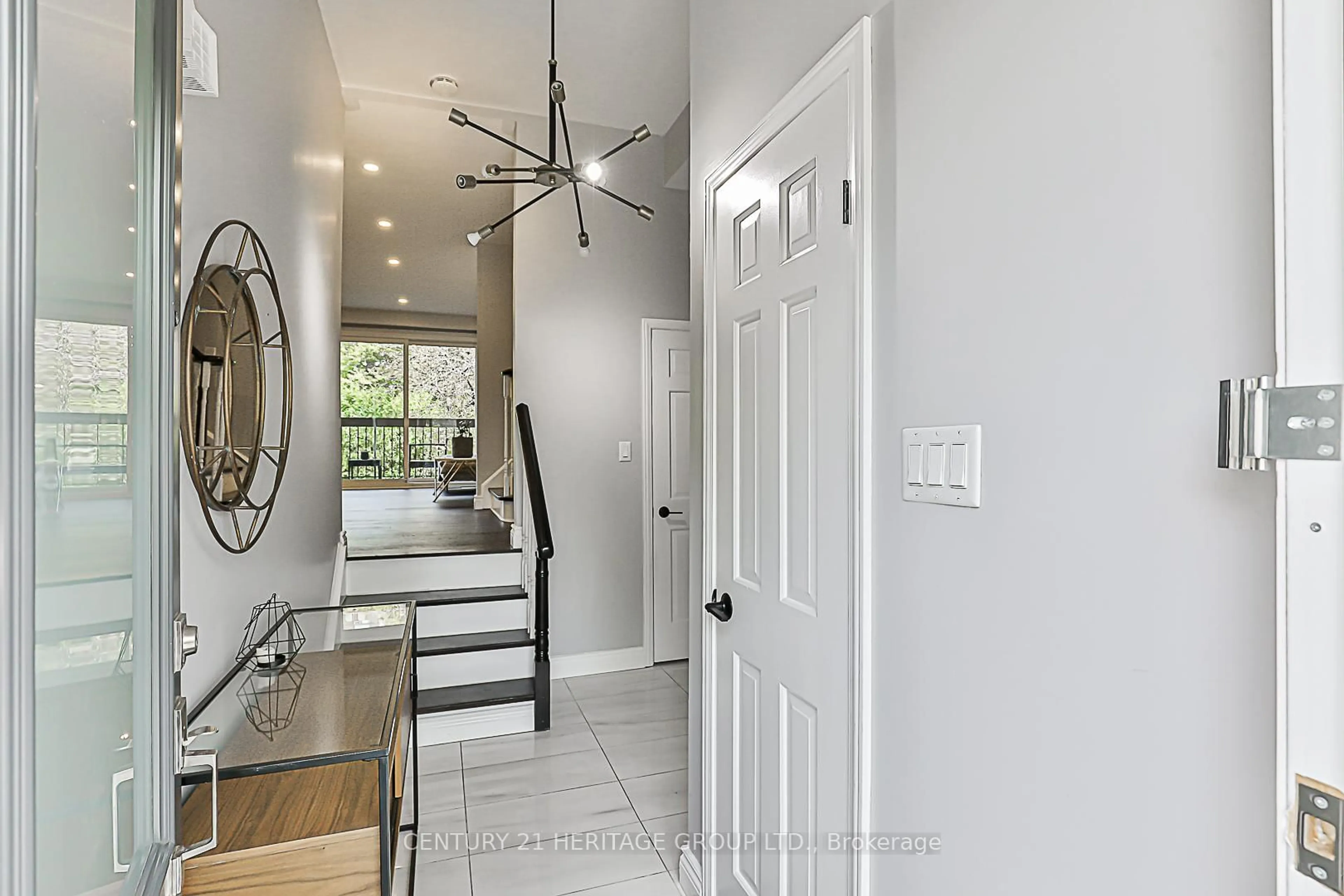 Indoor entryway for 4 Vale Carse Way #26, Toronto Ontario M2R 3H5