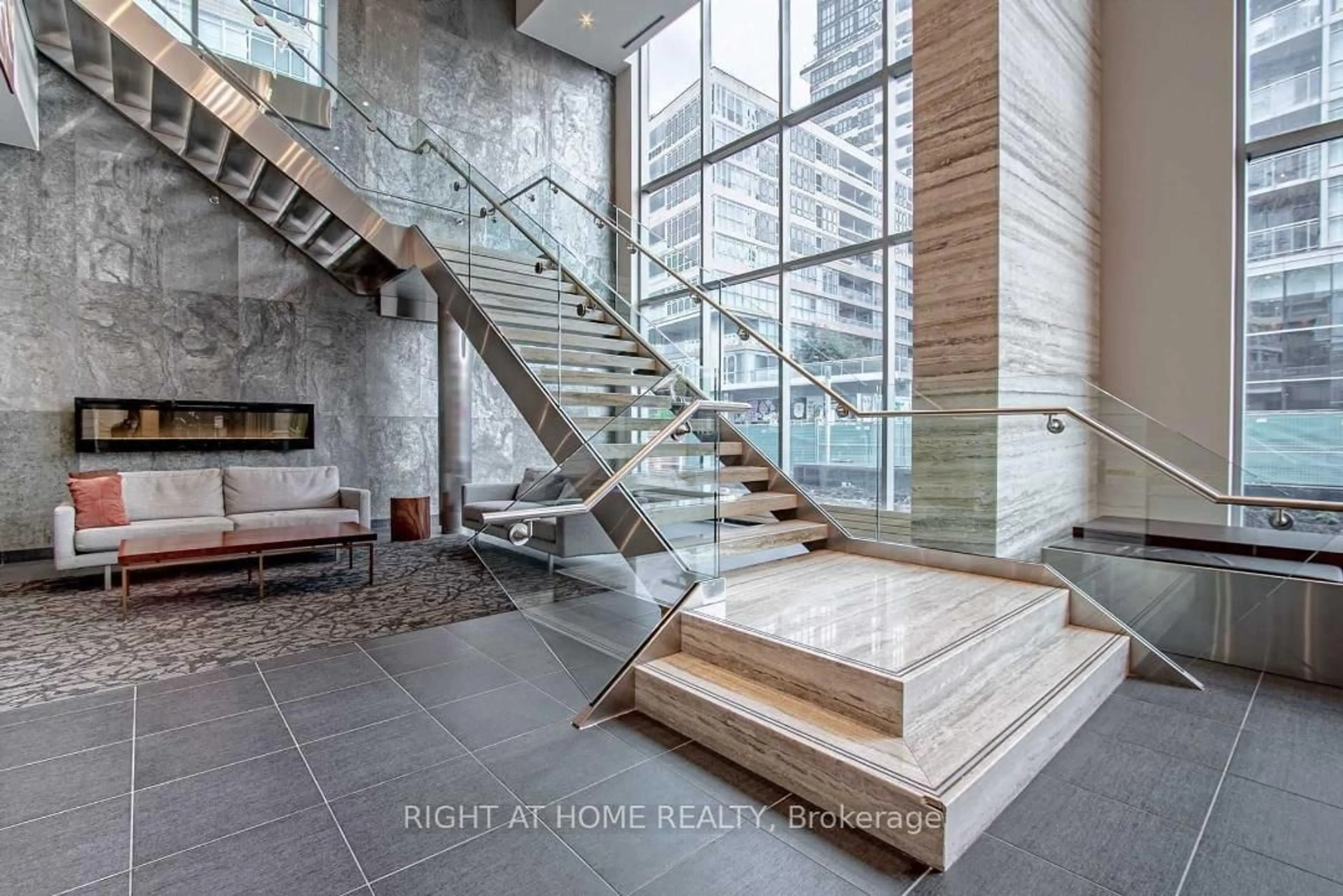 Indoor foyer for 15 Iceboat Terr #2709, Toronto Ontario M5V 4A5