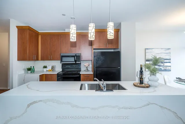 Additional property image - 980 Yonge St Unit 1007