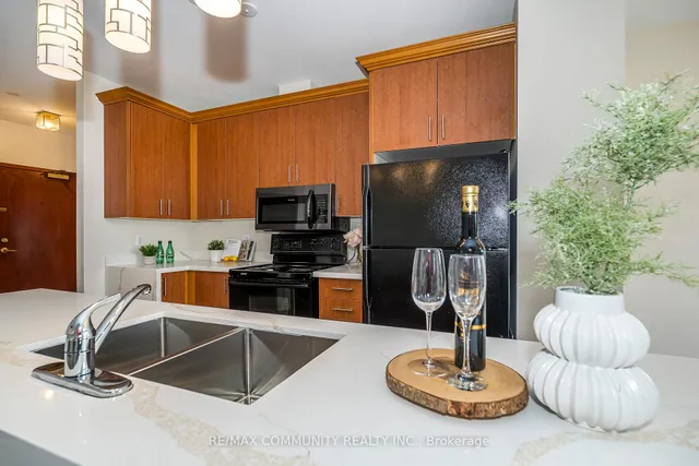 Additional property image - 980 Yonge St Unit 1007